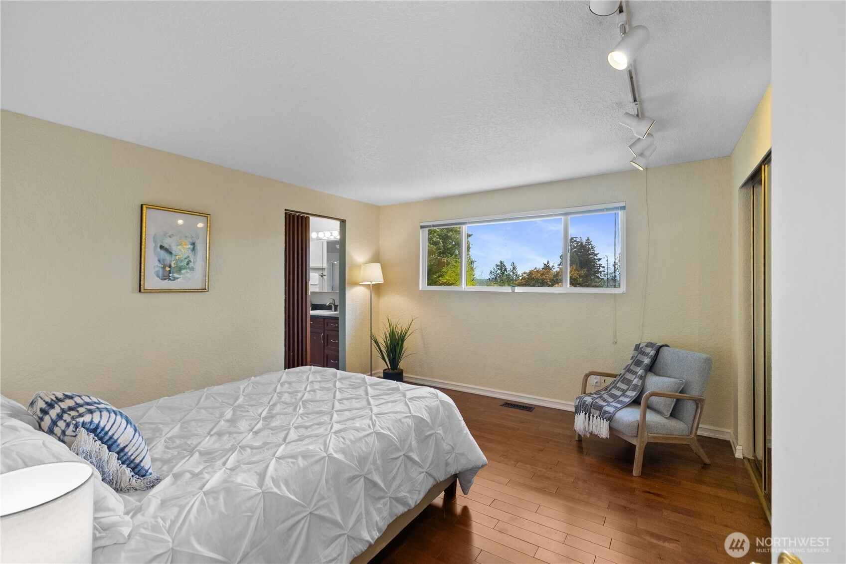 8731 Shadow Wood Drive Property Photo 14