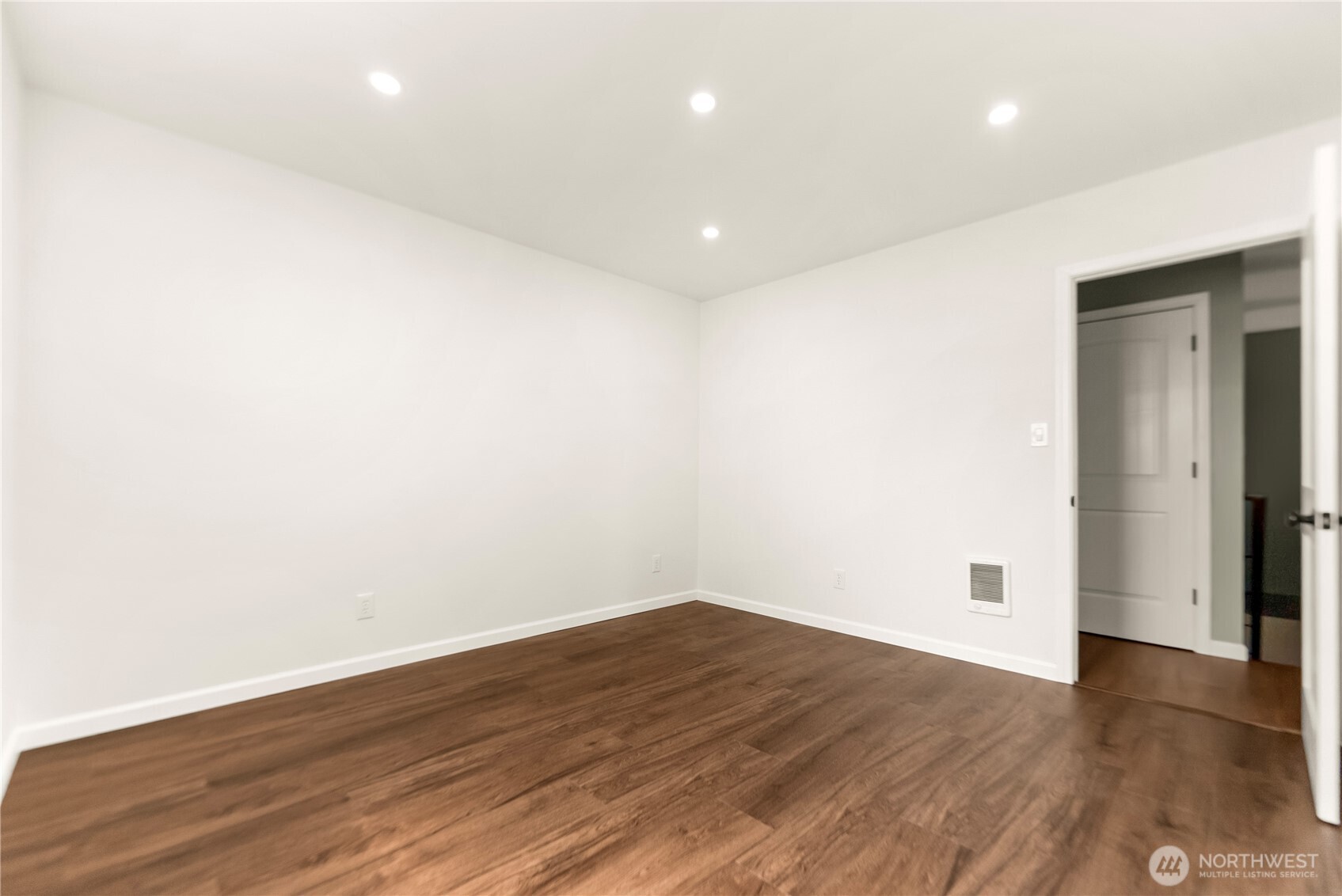 717 W Ridge Drive W Property Photo 14