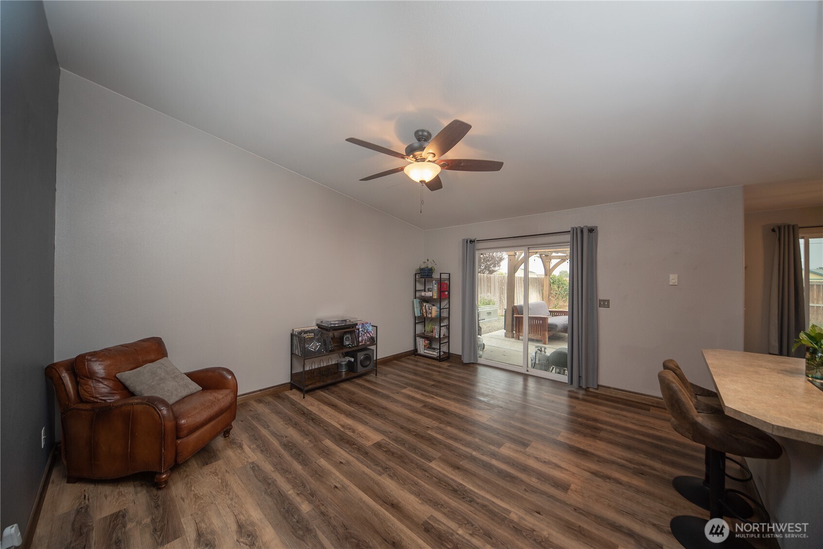 200 E Kristen Avenue Property Photo 5