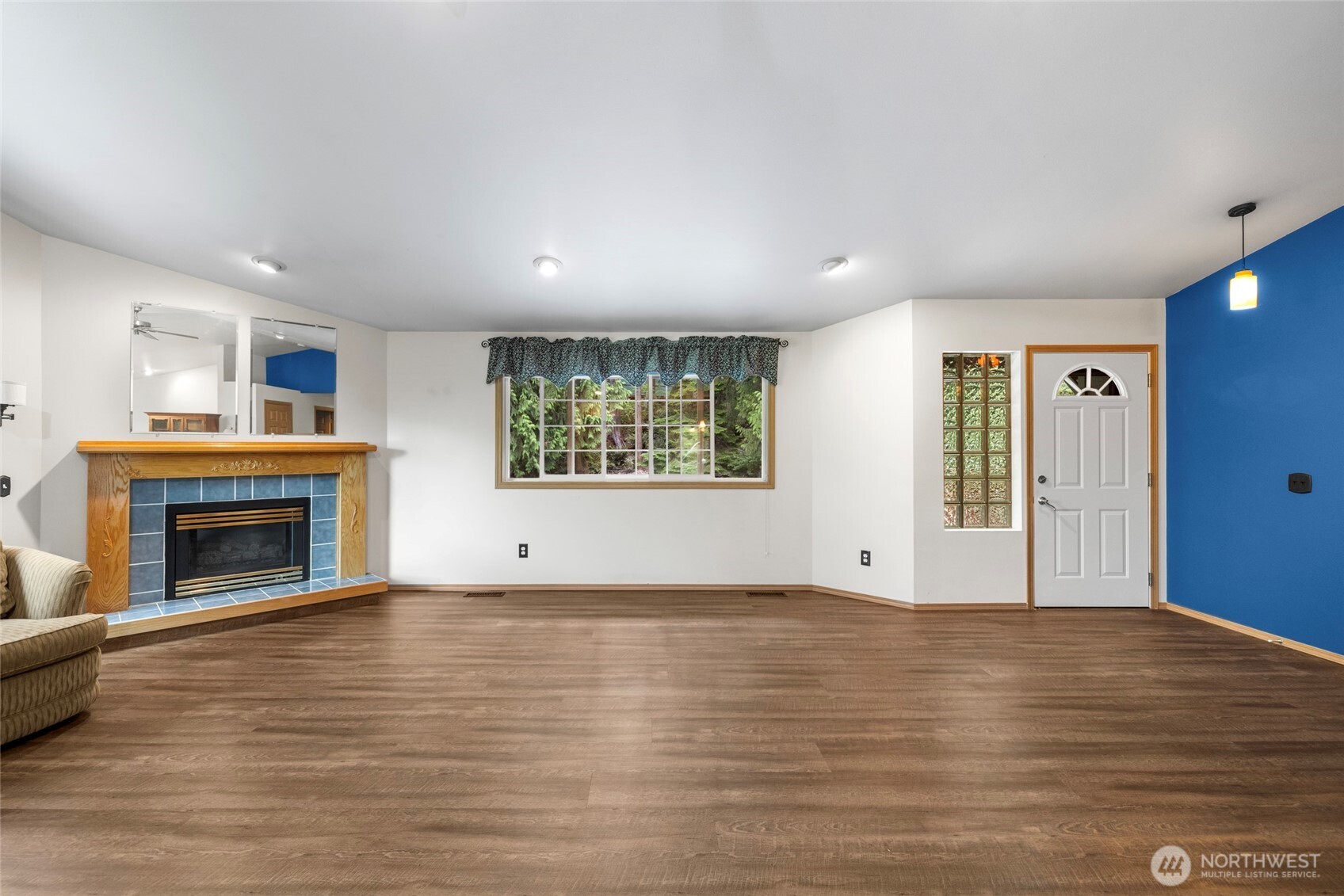 654 Crest Lane Property Photo 11