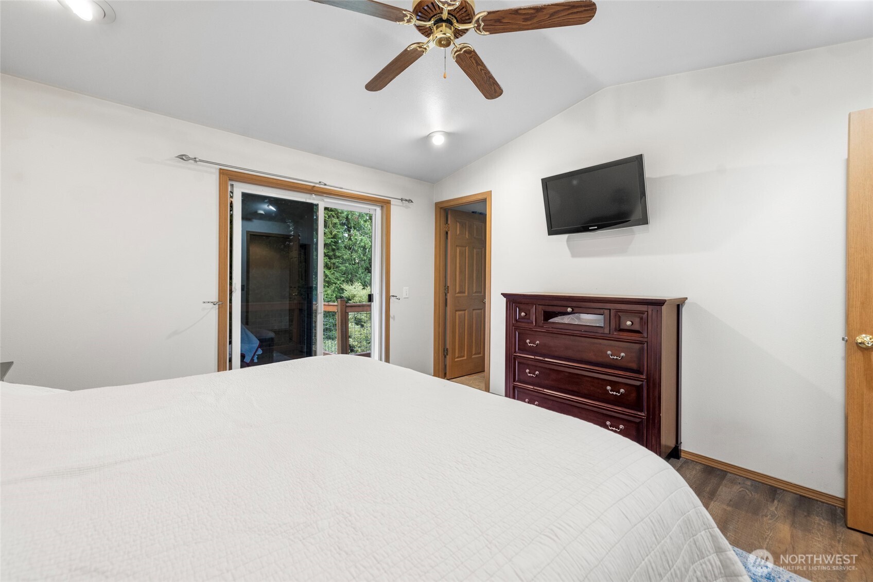 654 Crest Lane Property Photo 26