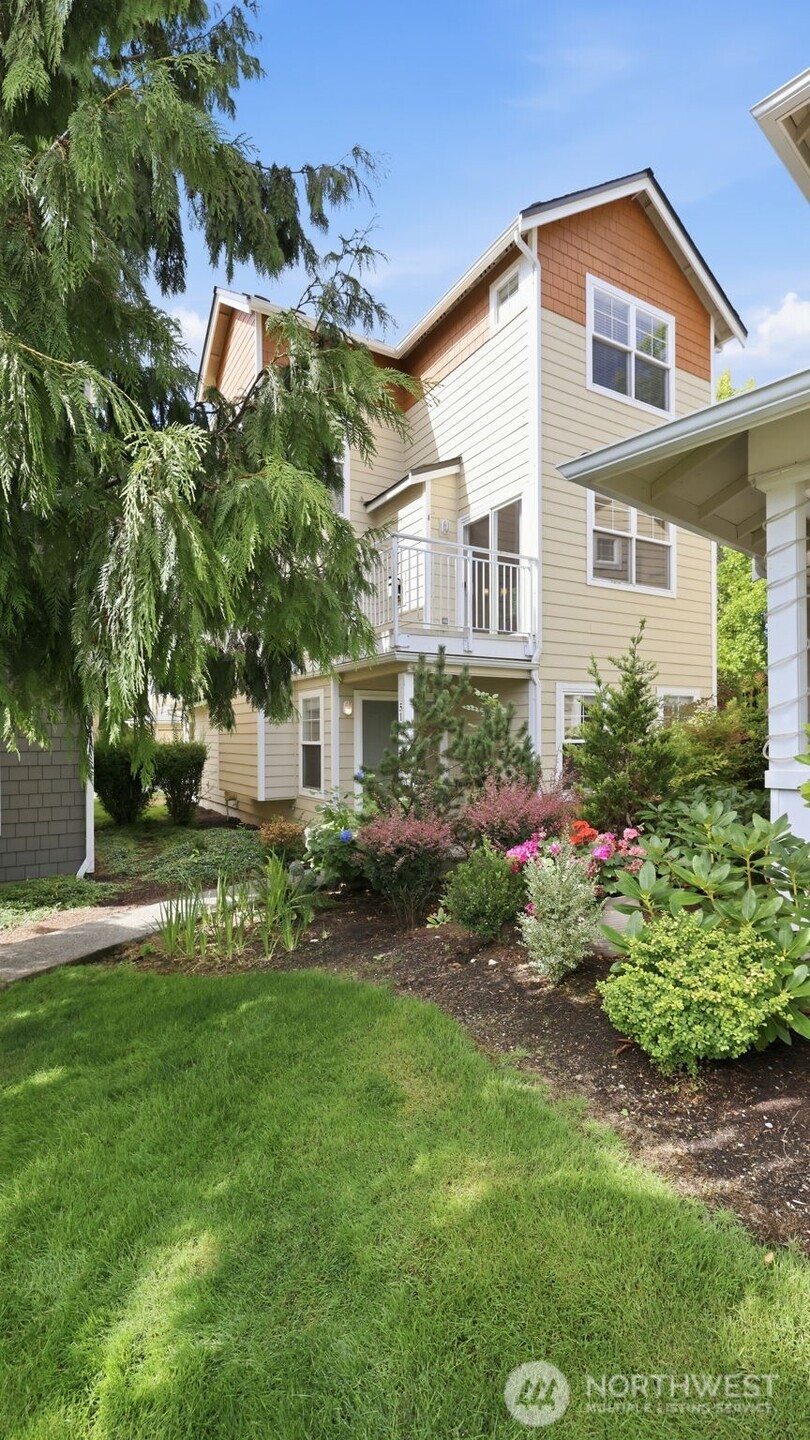 515 225th Place 33 Property Photo 1