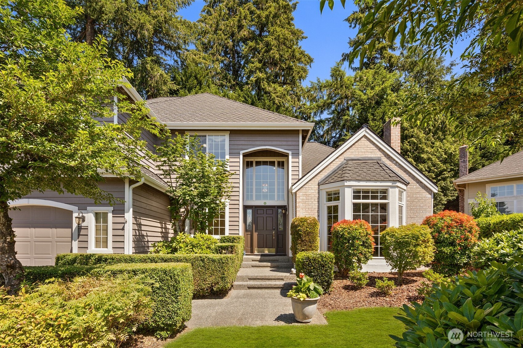 2714 232nd Place Property Photo 3