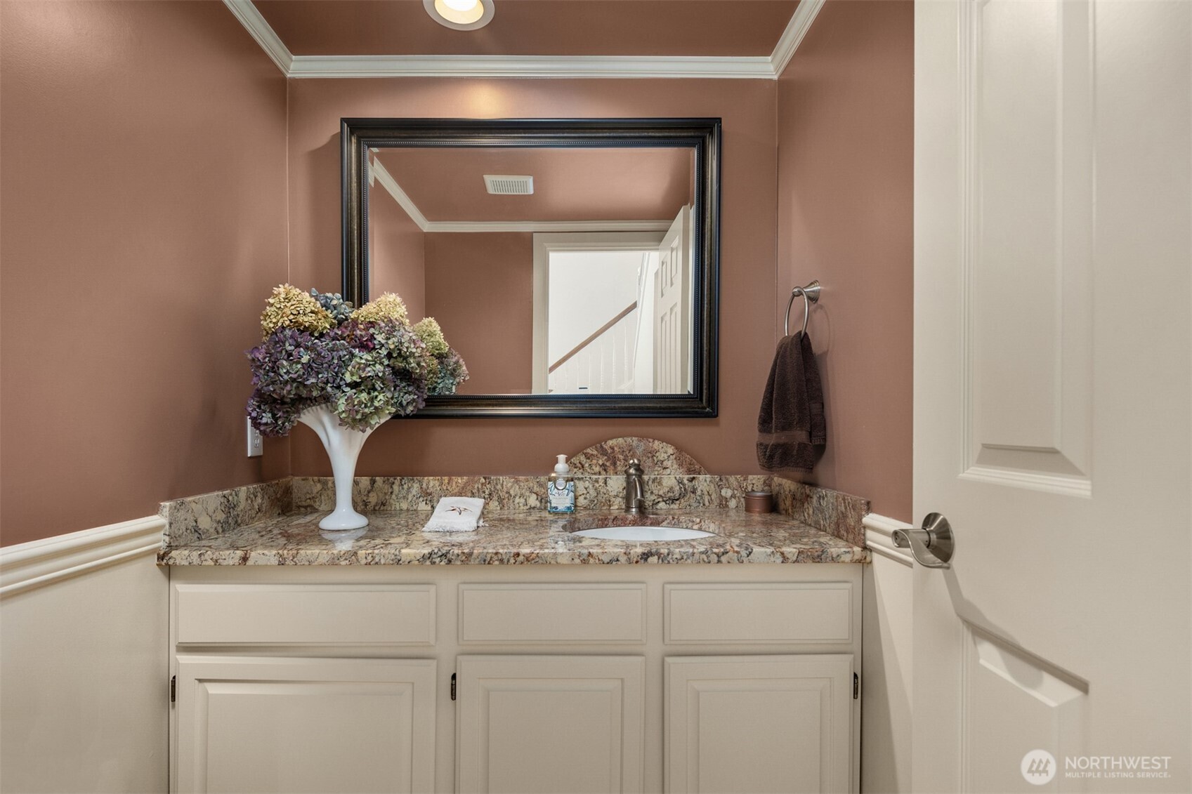 2714 232nd Place Property Photo 10