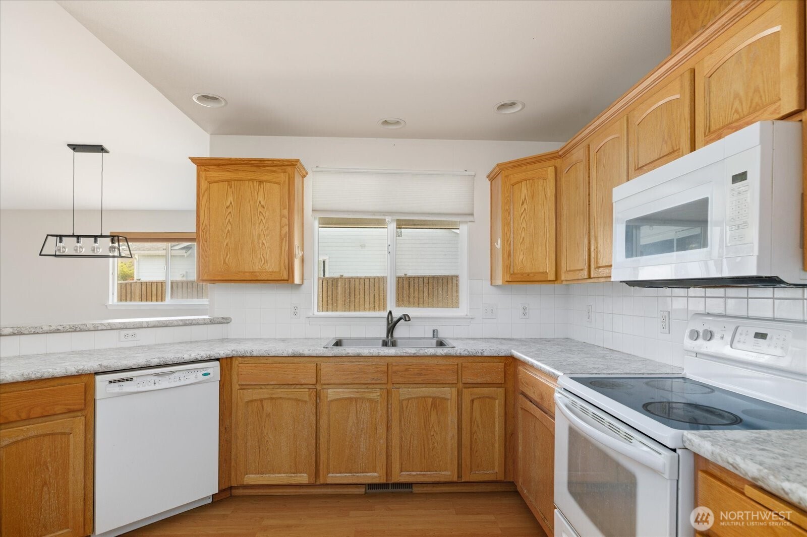 229 Nw Cherry Hill Loop Property Photo 14