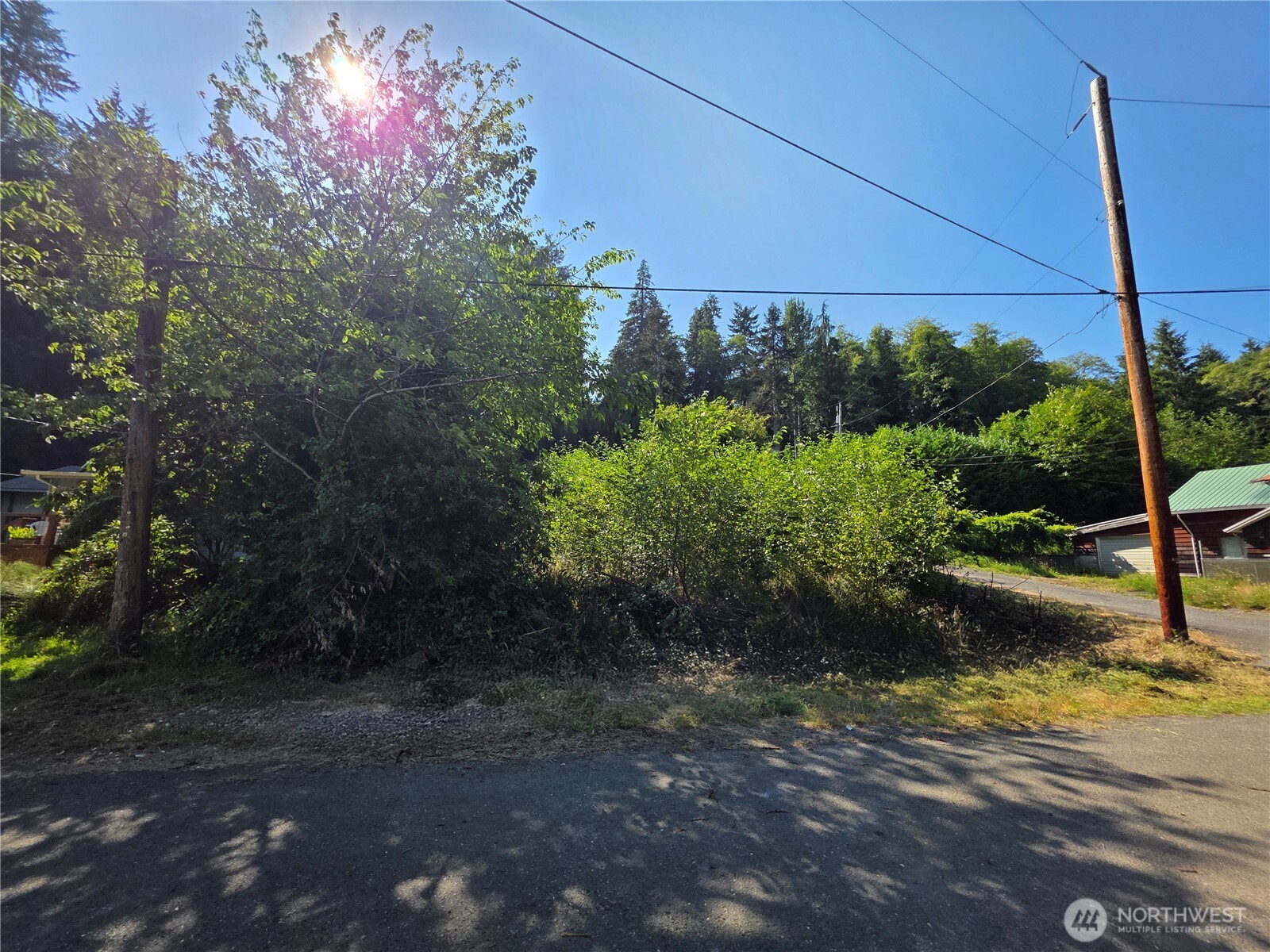 929 Duffy St Property Photo 1