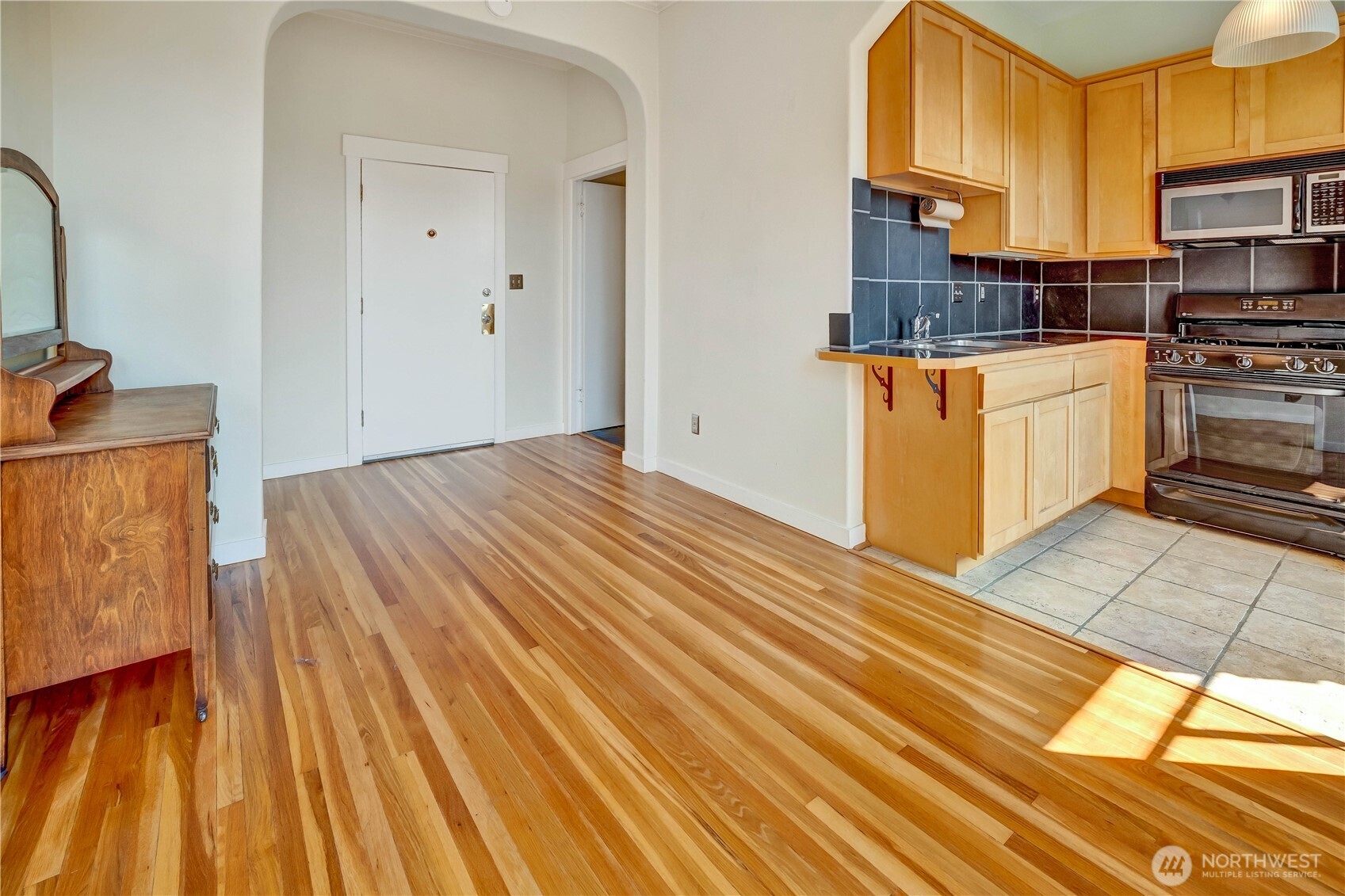 22 John Street 5 Property Photo 3