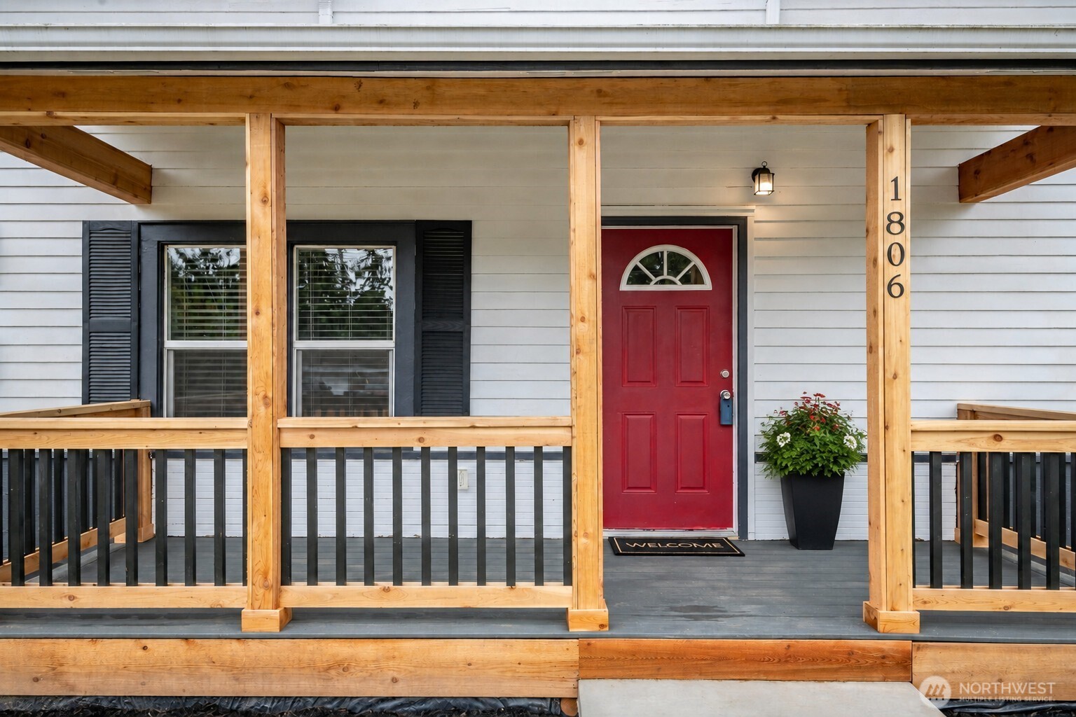 1806 2nd Street Property Photo 3