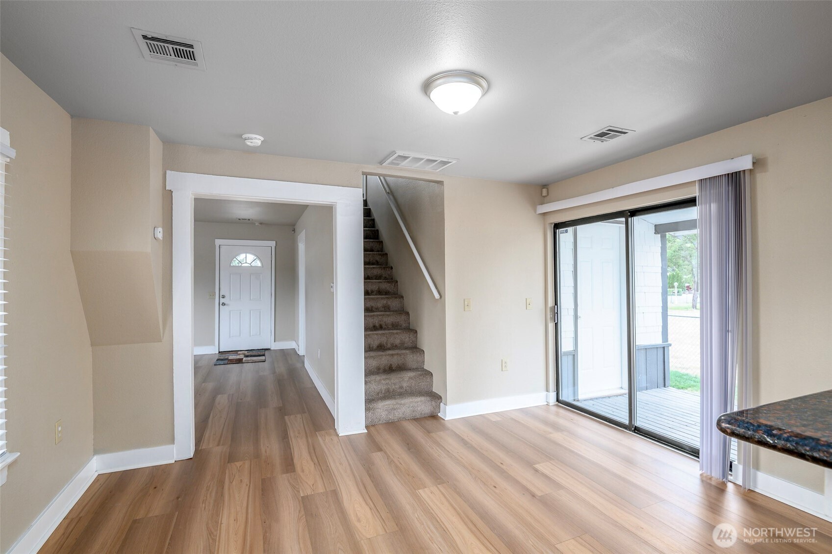 1806 2nd Street Property Photo 10