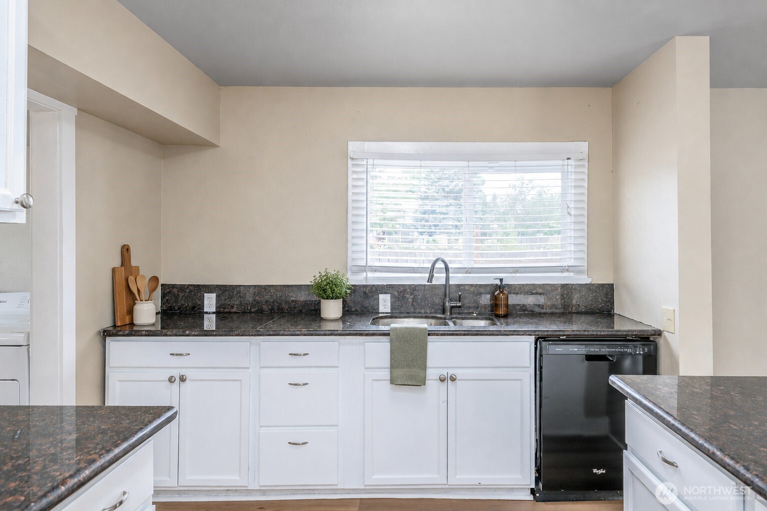 1806 2nd Street Property Photo 18