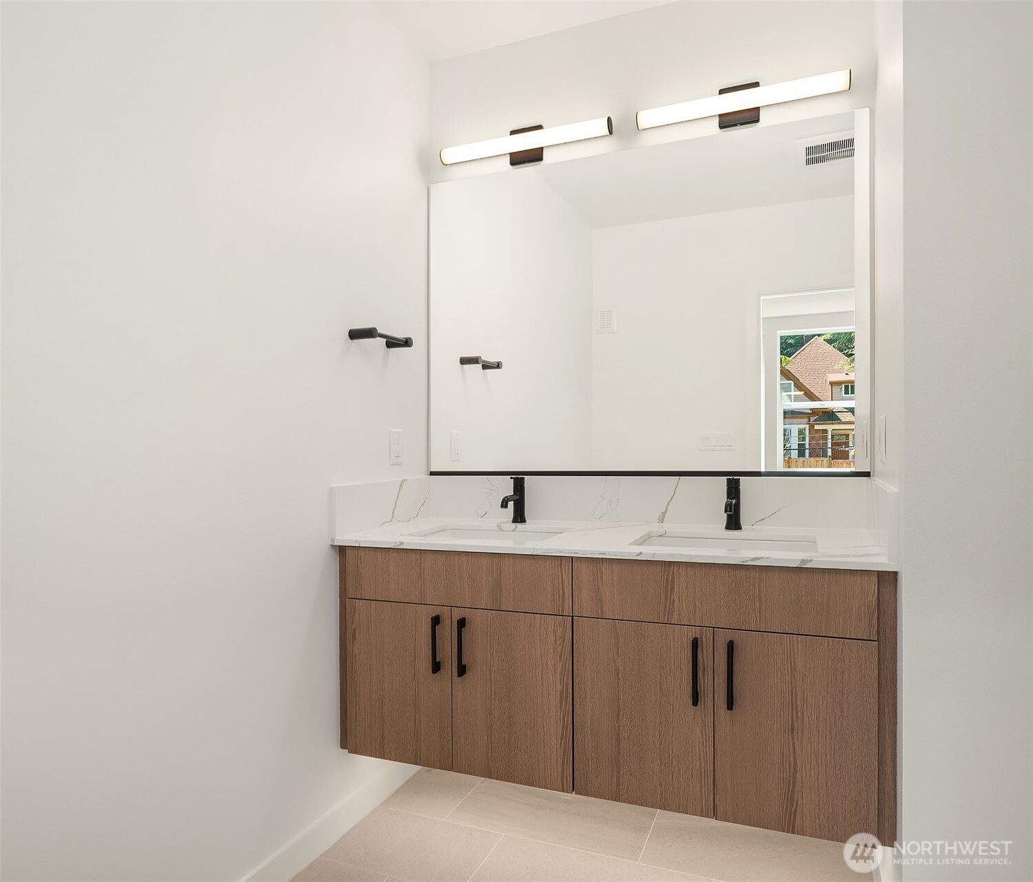 721 15th Avenue B Property Photo 11