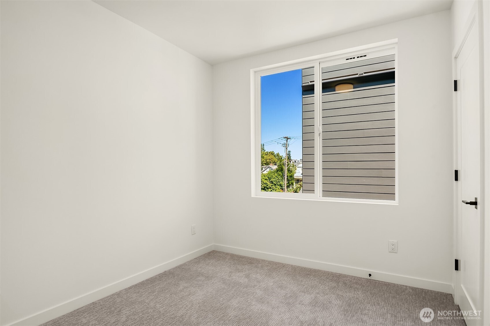 721 15th Avenue B Property Photo 14