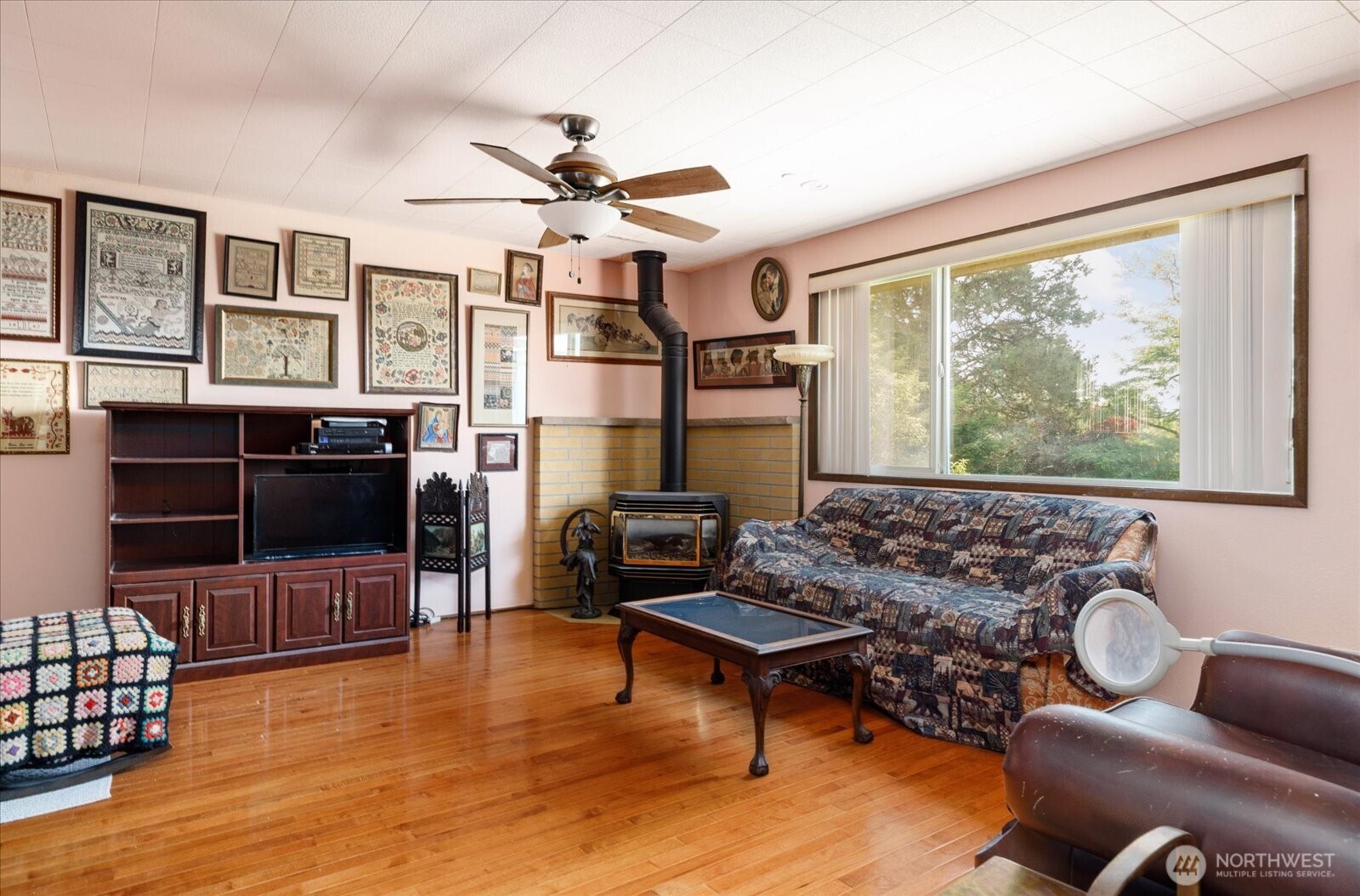 581 Olympic View Drive Property Photo 7