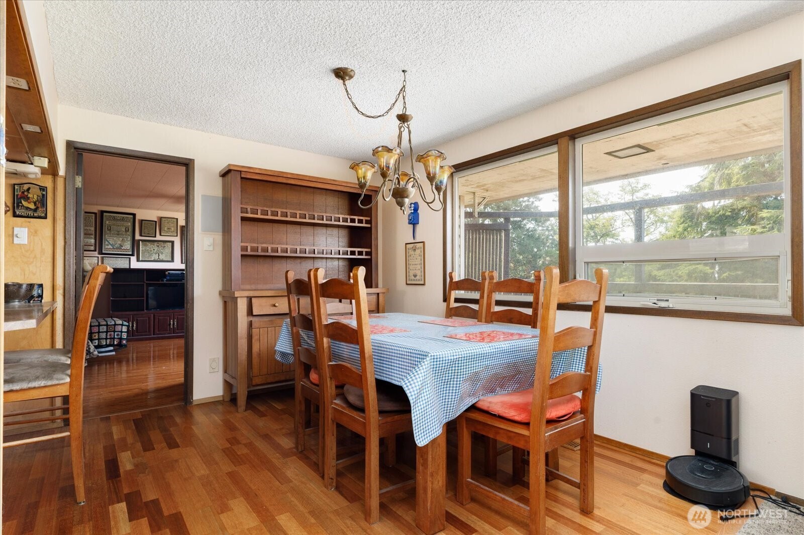 581 Olympic View Drive Property Photo 14