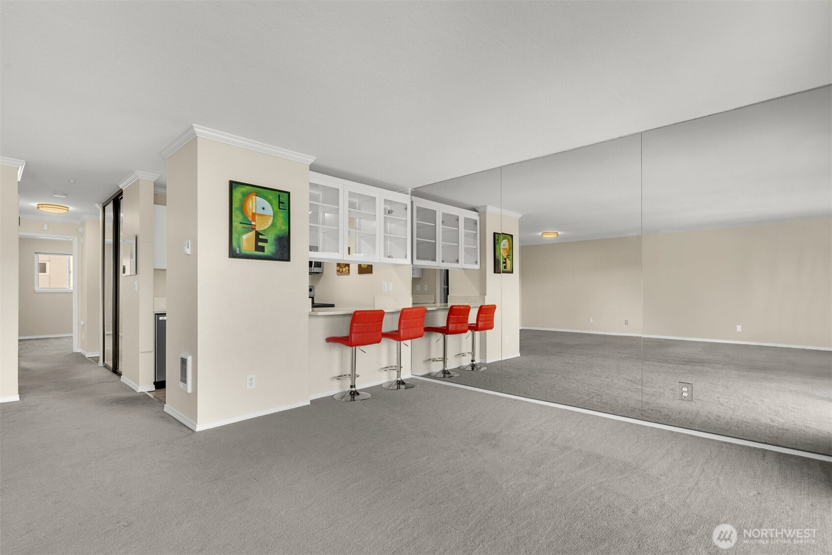 2501 Canterbury Lane 320 Property Photo 19