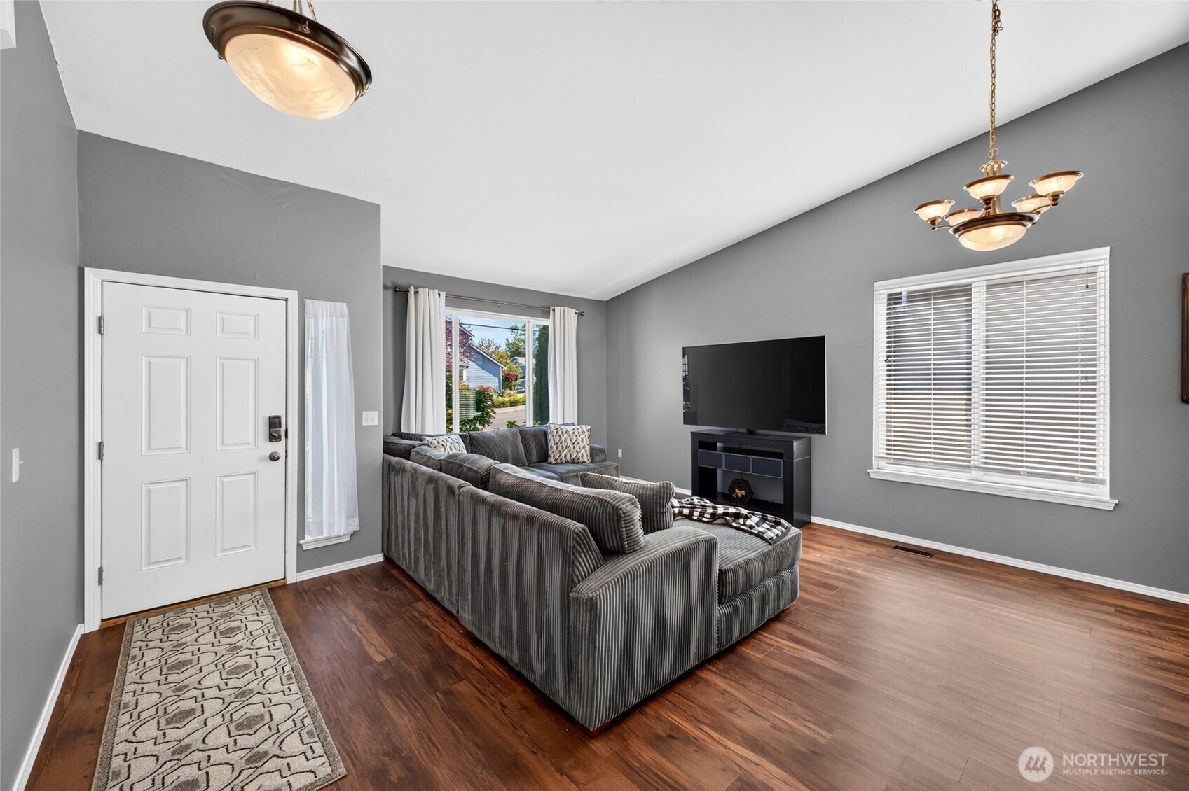 21024 Springhaven Way Property Photo 3