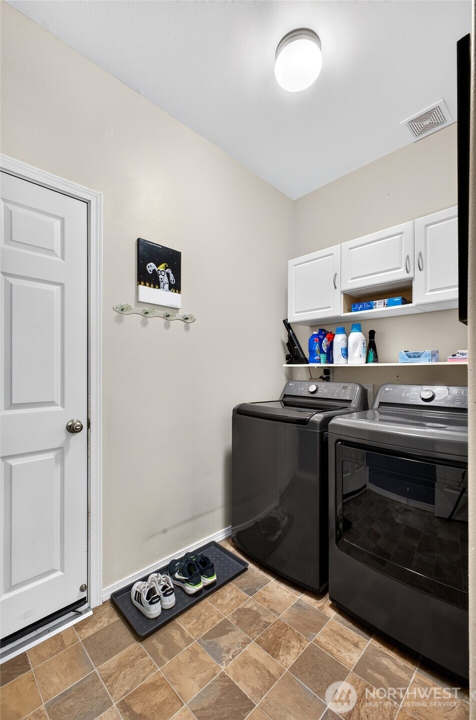 21024 Springhaven Way Property Photo 12