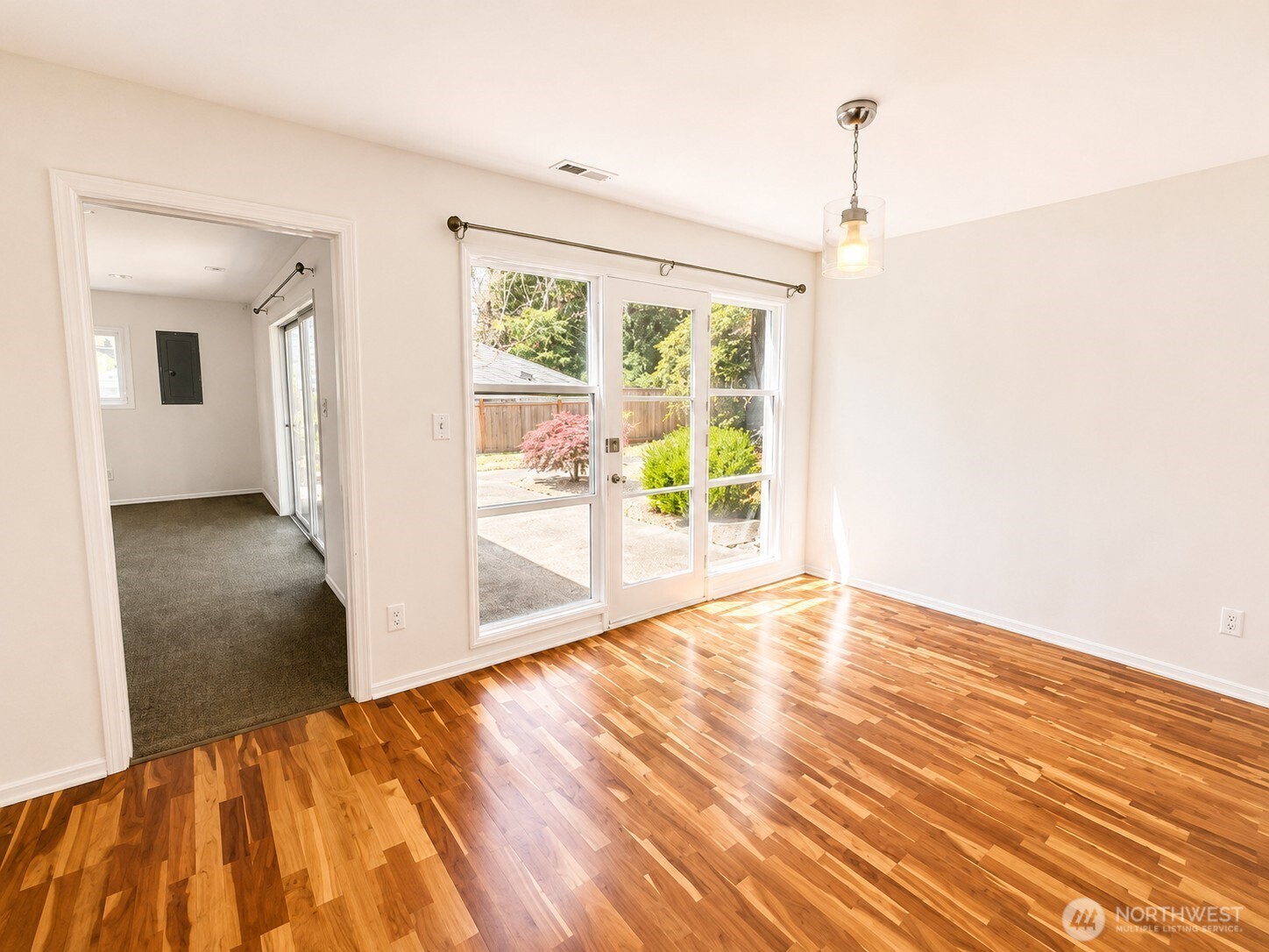 10424 Ne 17th Street Property Photo 4