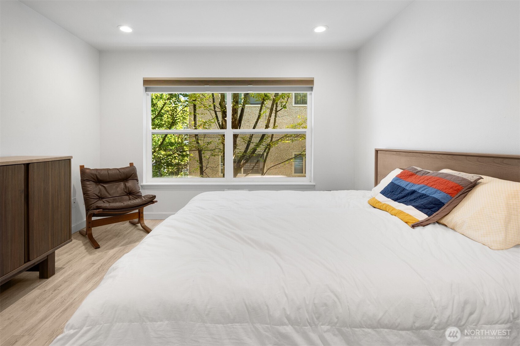 7600 Greenwood Avenue 209 Property Photo 6