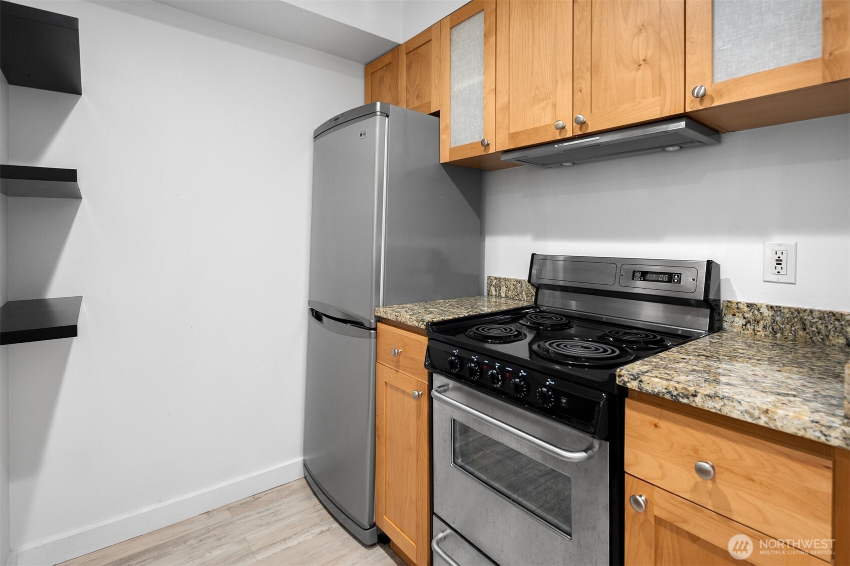 7600 Greenwood Avenue 209 Property Photo 11