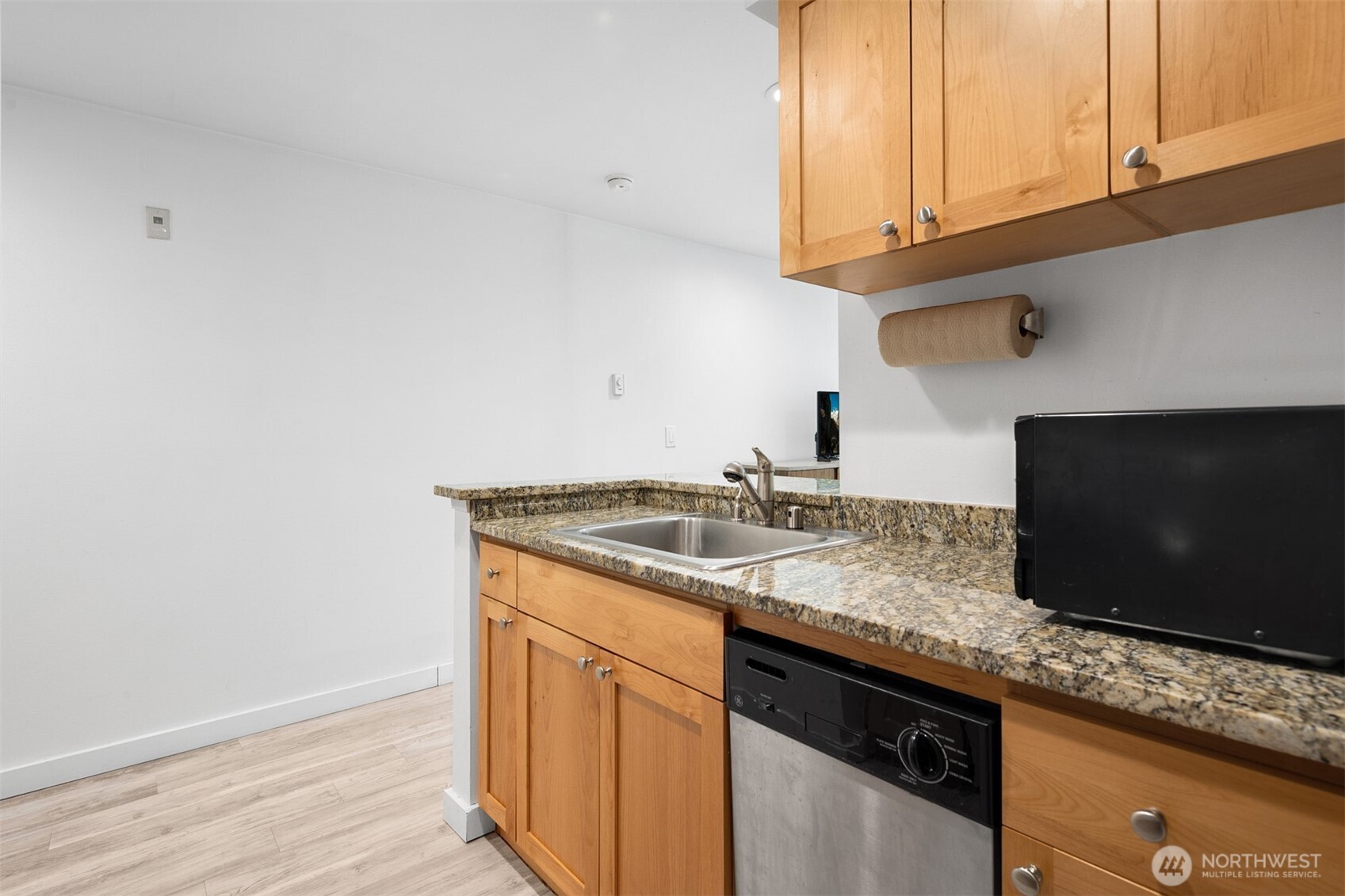 7600 Greenwood Avenue 209 Property Photo 14