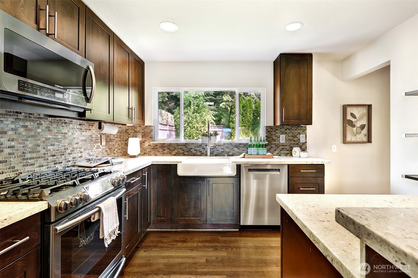 12025 56th Place Property Photo 5