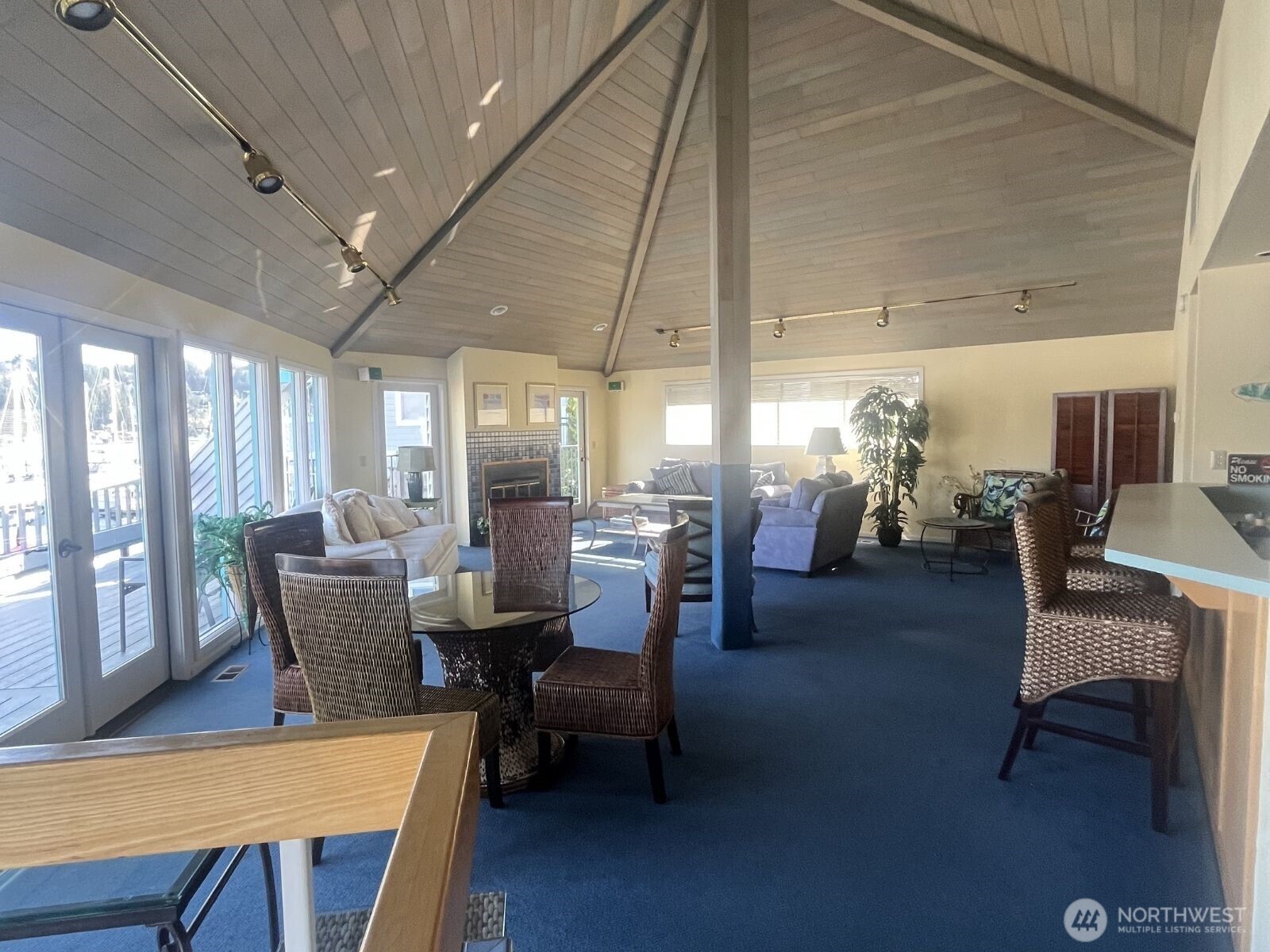 3901 Harborview Drive B25 Property Photo 16