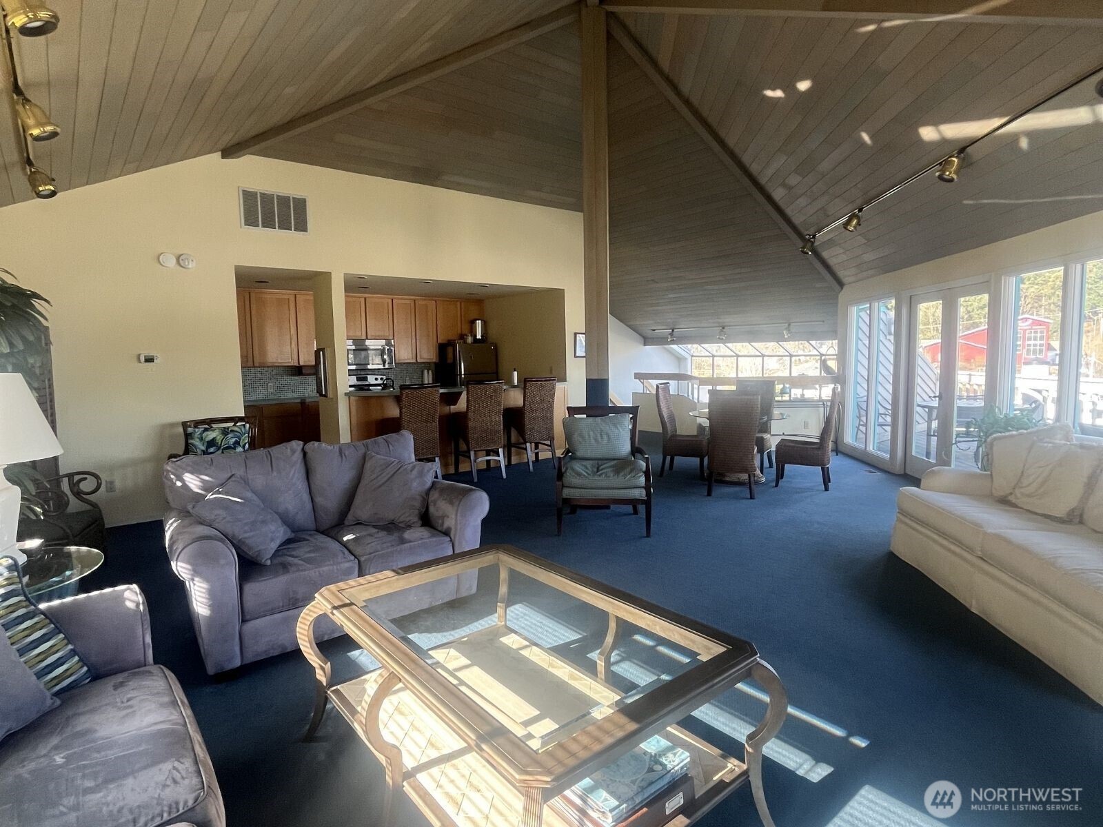 3901 Harborview Drive B25 Property Photo 17