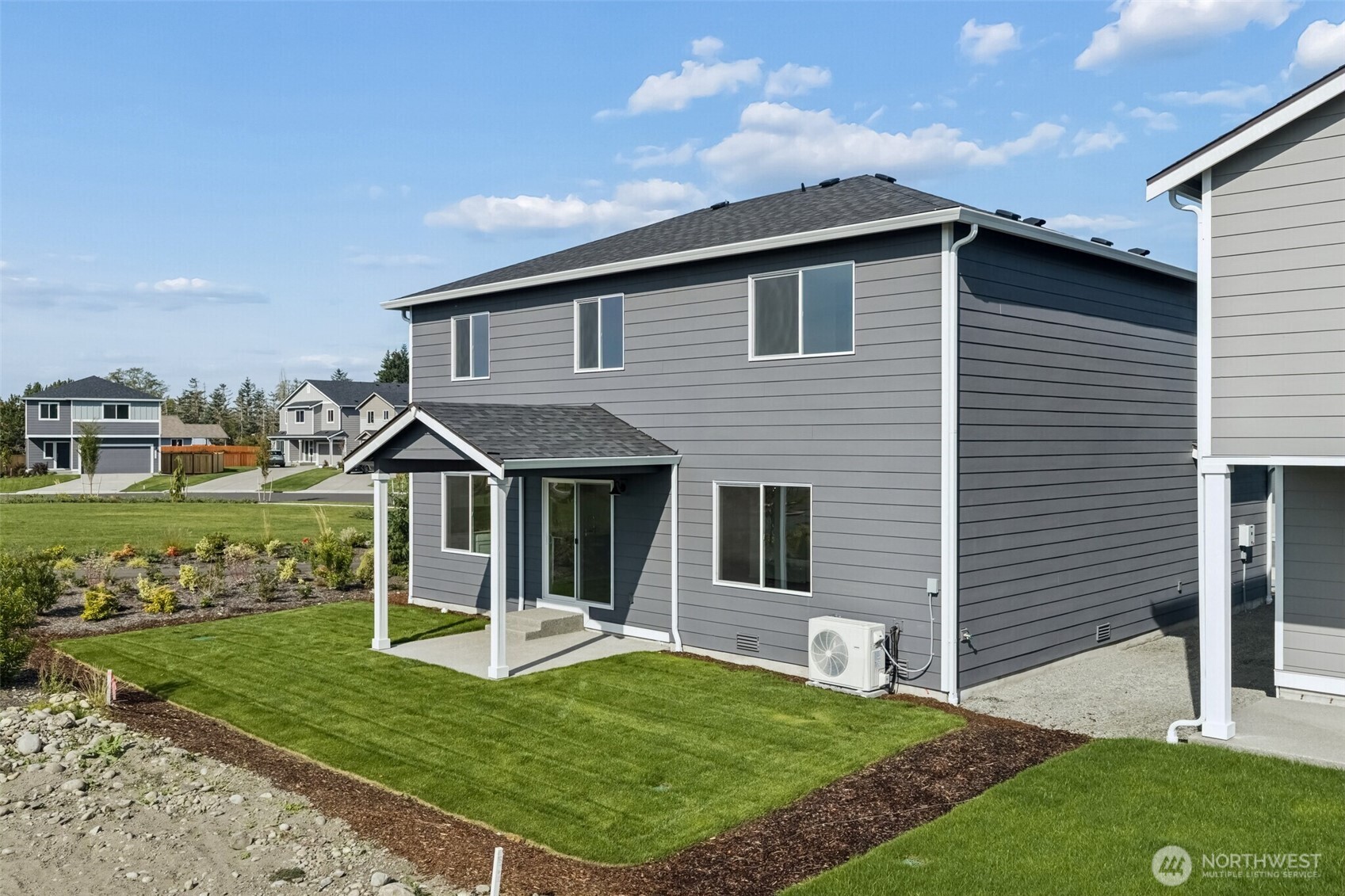 9855 Ferns Loop Property Photo 32