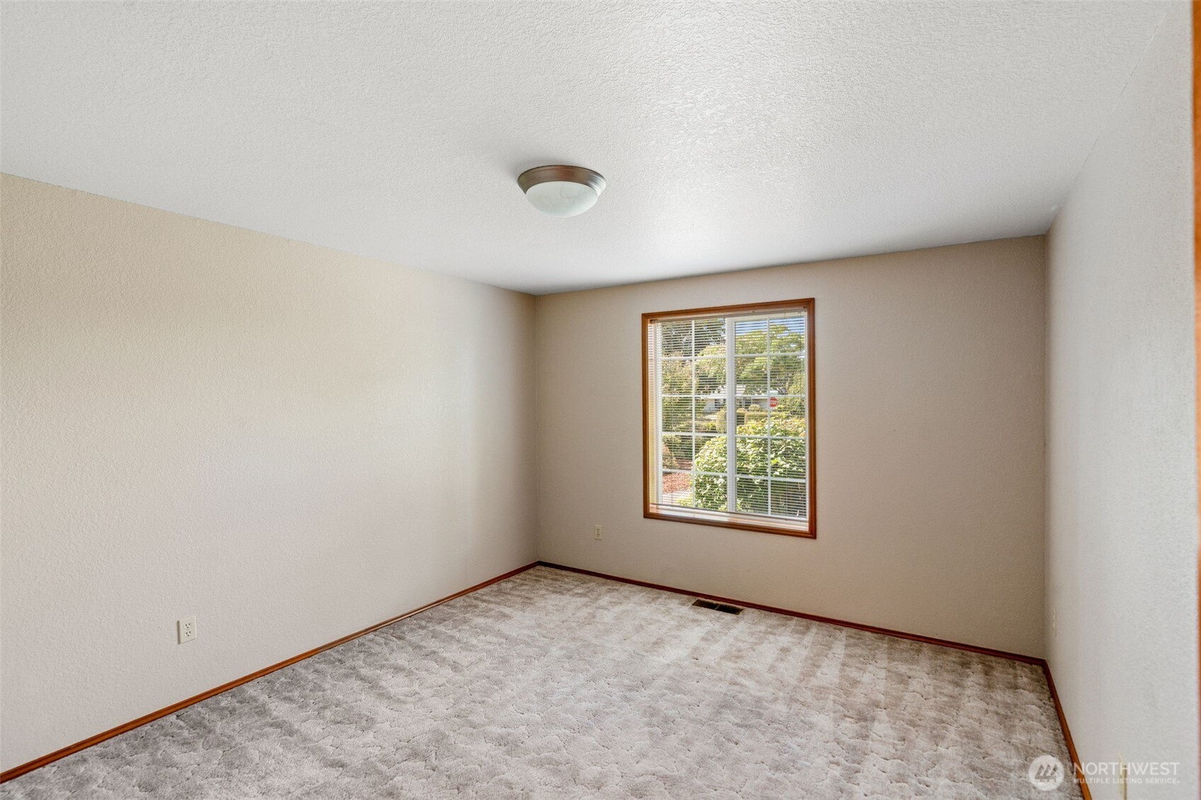3746 Golden Eagle Loop Property Photo 13