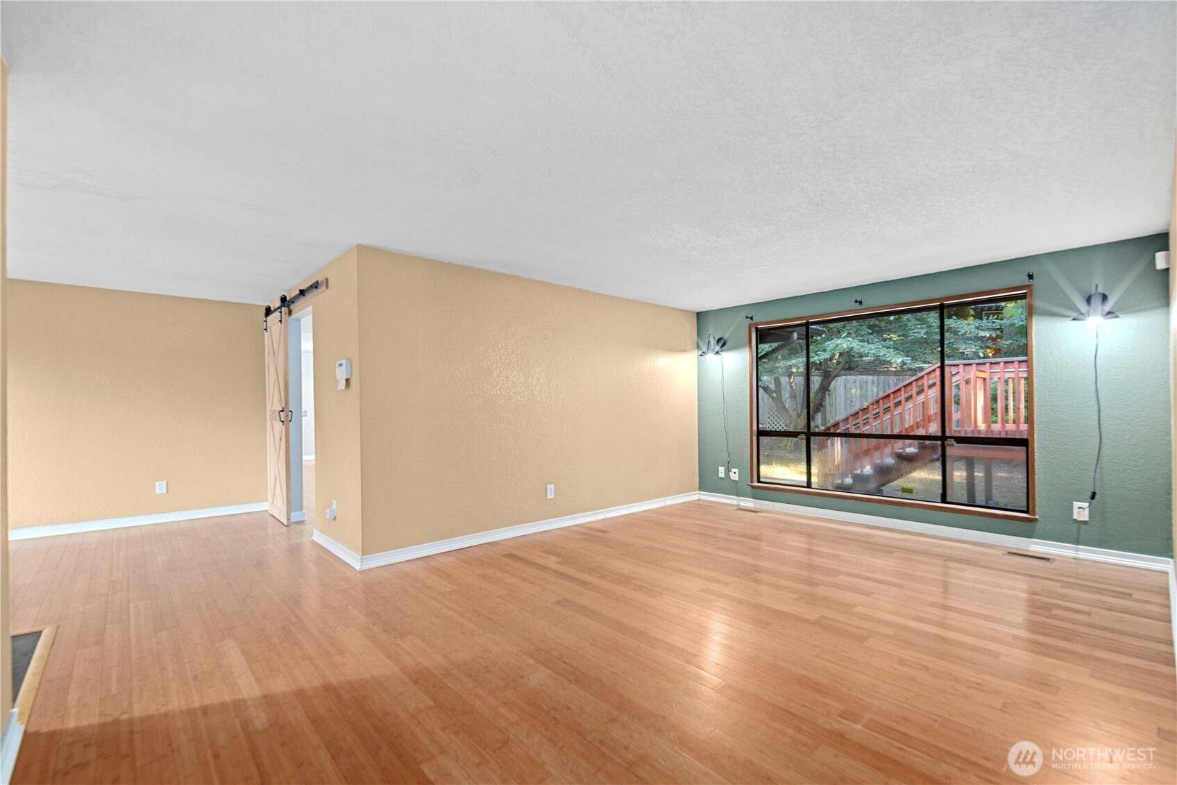 15207 94th Avenue Property Photo 7