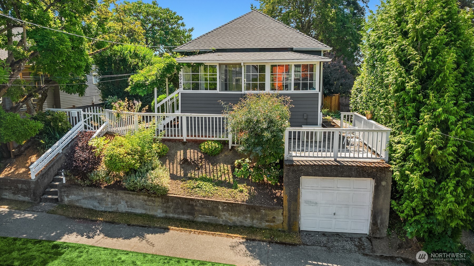 3943 S Orcas Street Property Photo 1