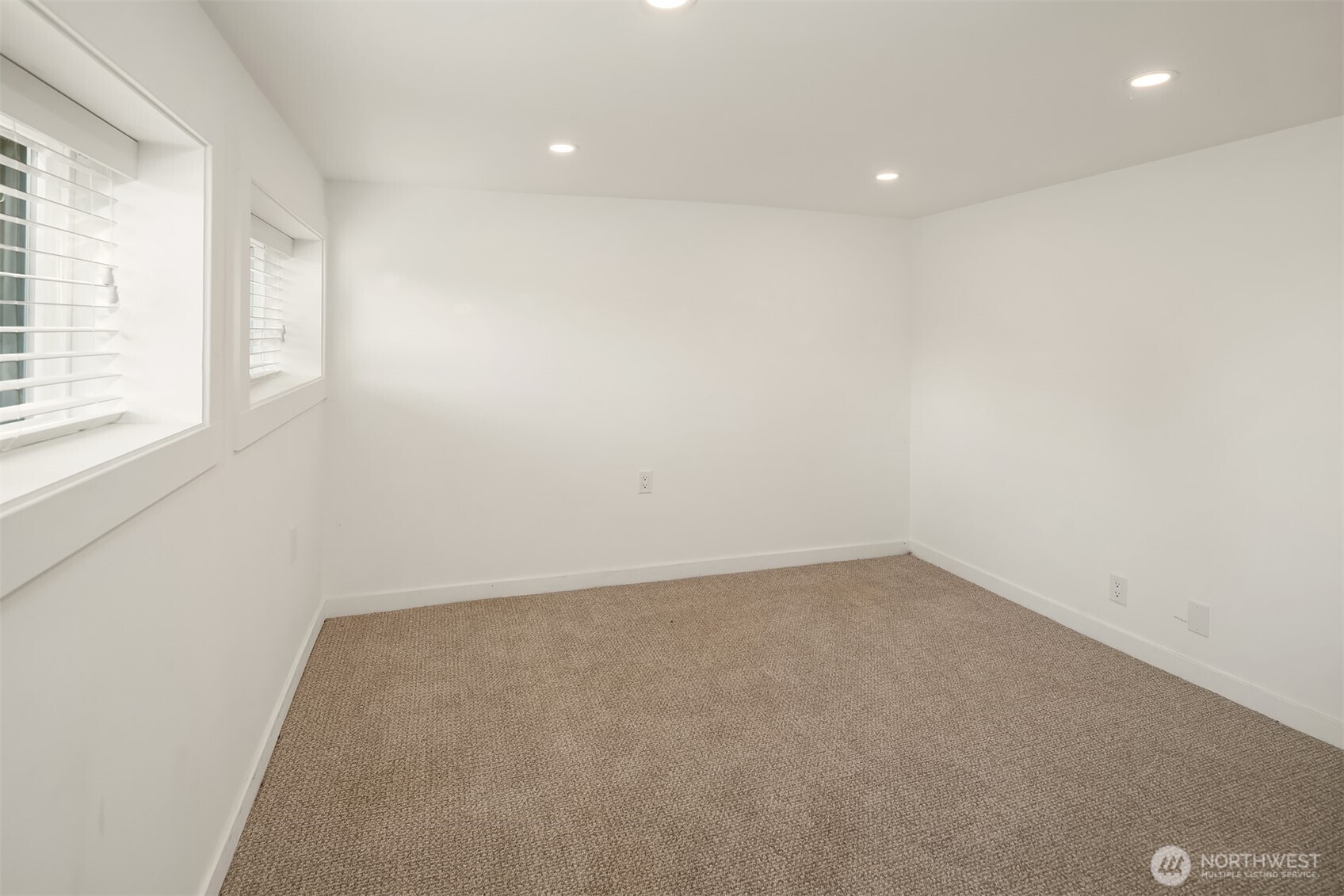 3943 S Orcas Street Property Photo 19