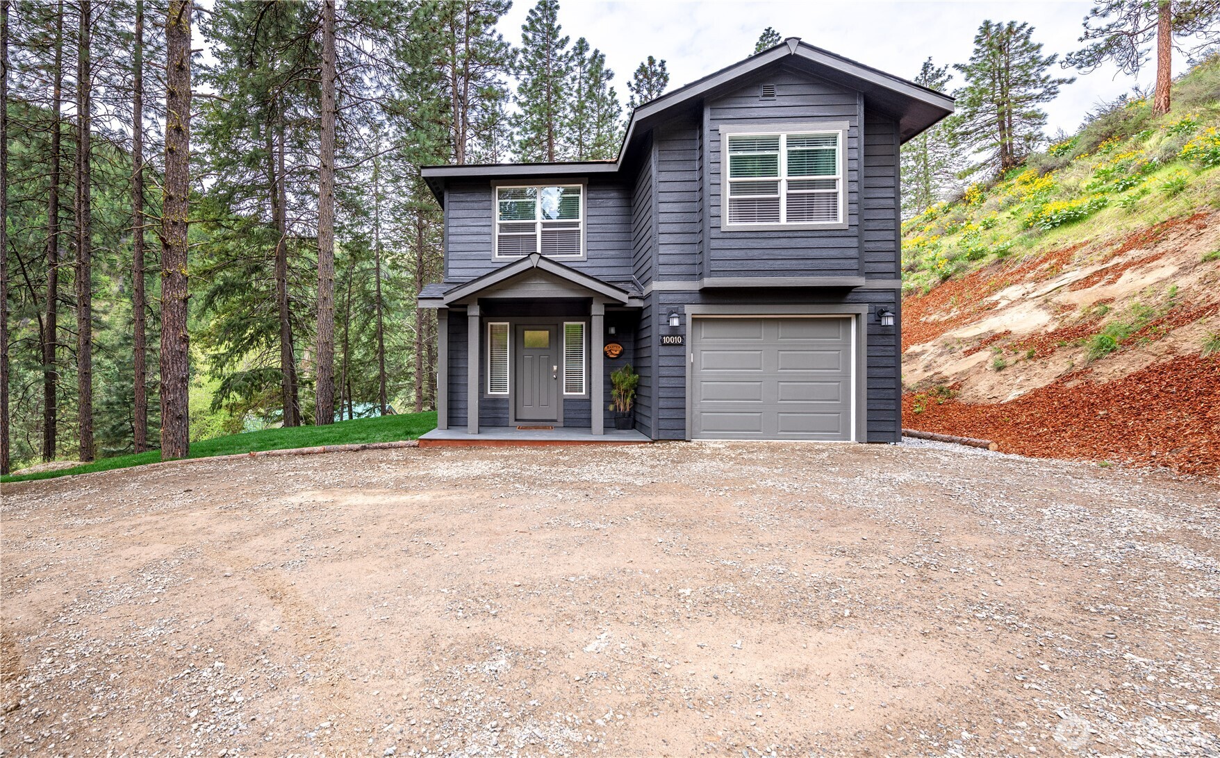10010 Eagle Creek Road Property Photo 1
