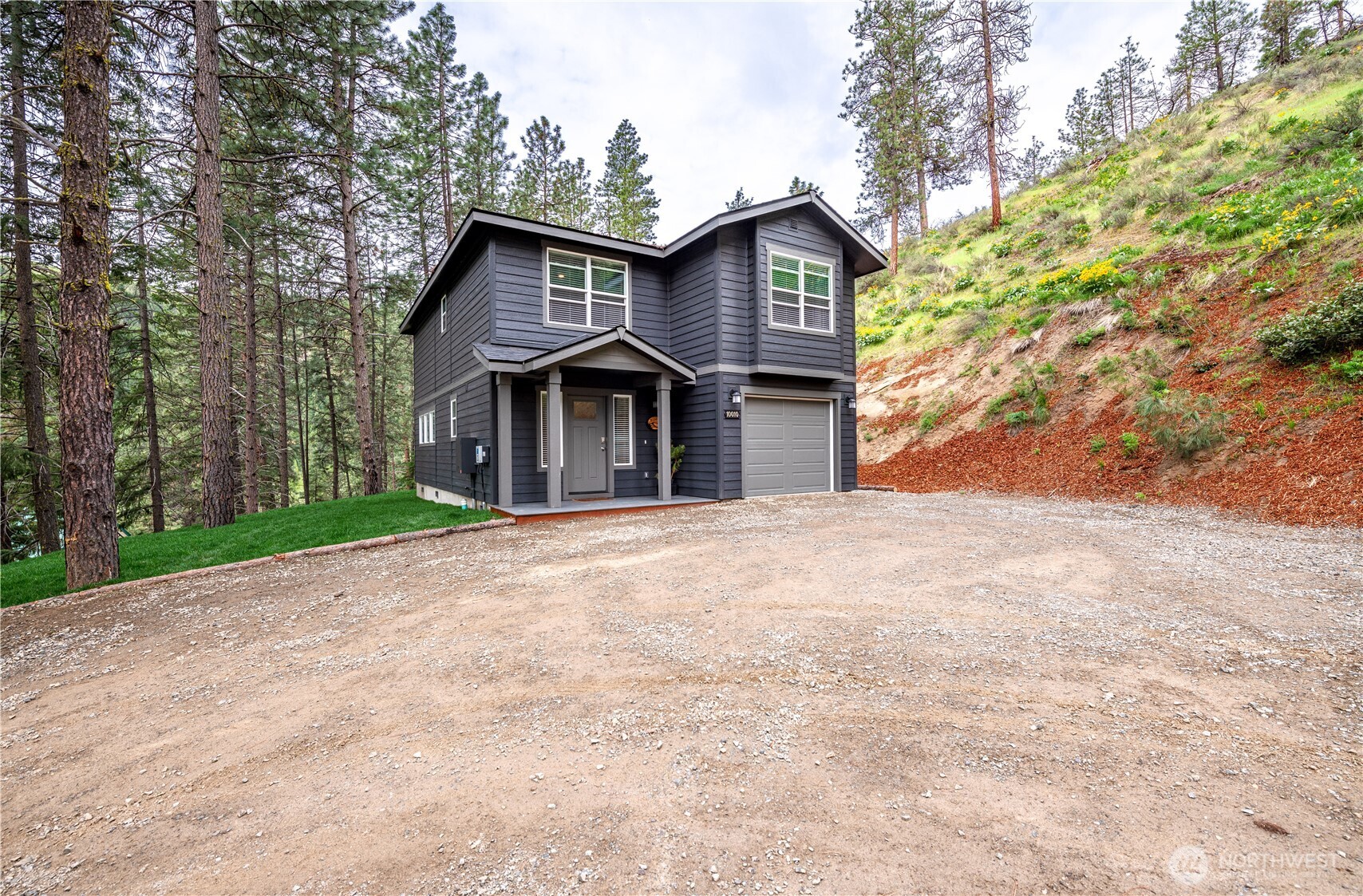 10010 Eagle Creek Road Property Photo 2