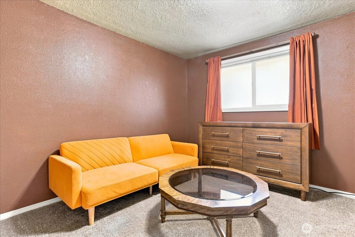 3300 Kauffman Avenue 18 Property Photo 6