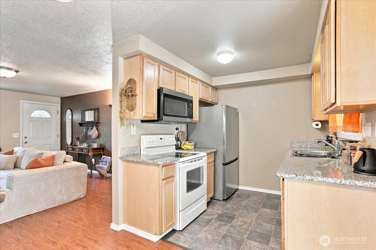 3300 Kauffman Avenue 18 Property Photo 15