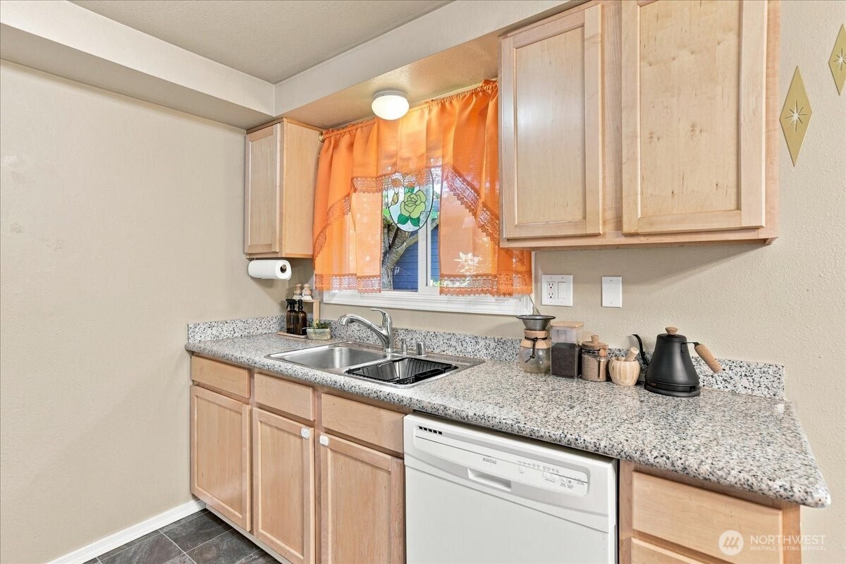 3300 Kauffman Avenue 18 Property Photo 16