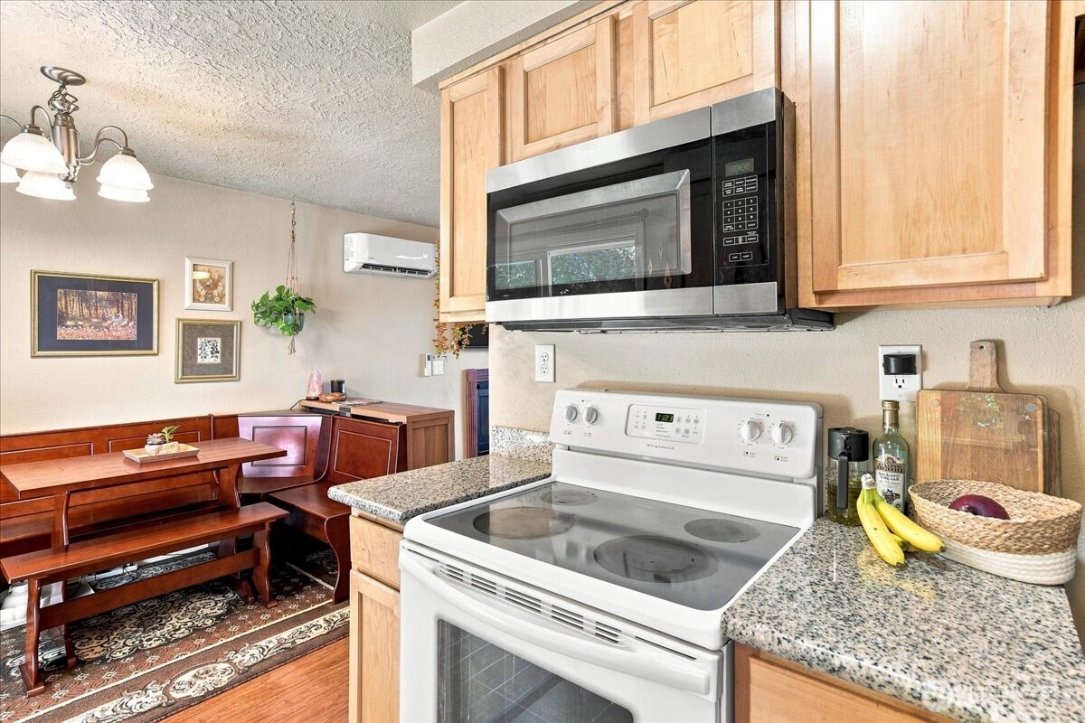 3300 Kauffman Avenue 18 Property Photo 17