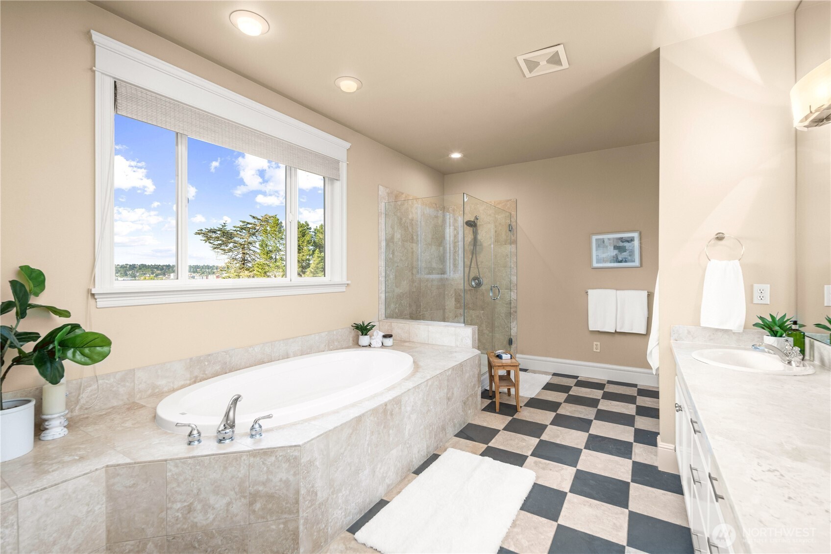 4047 Willams Avenue Property Photo 28