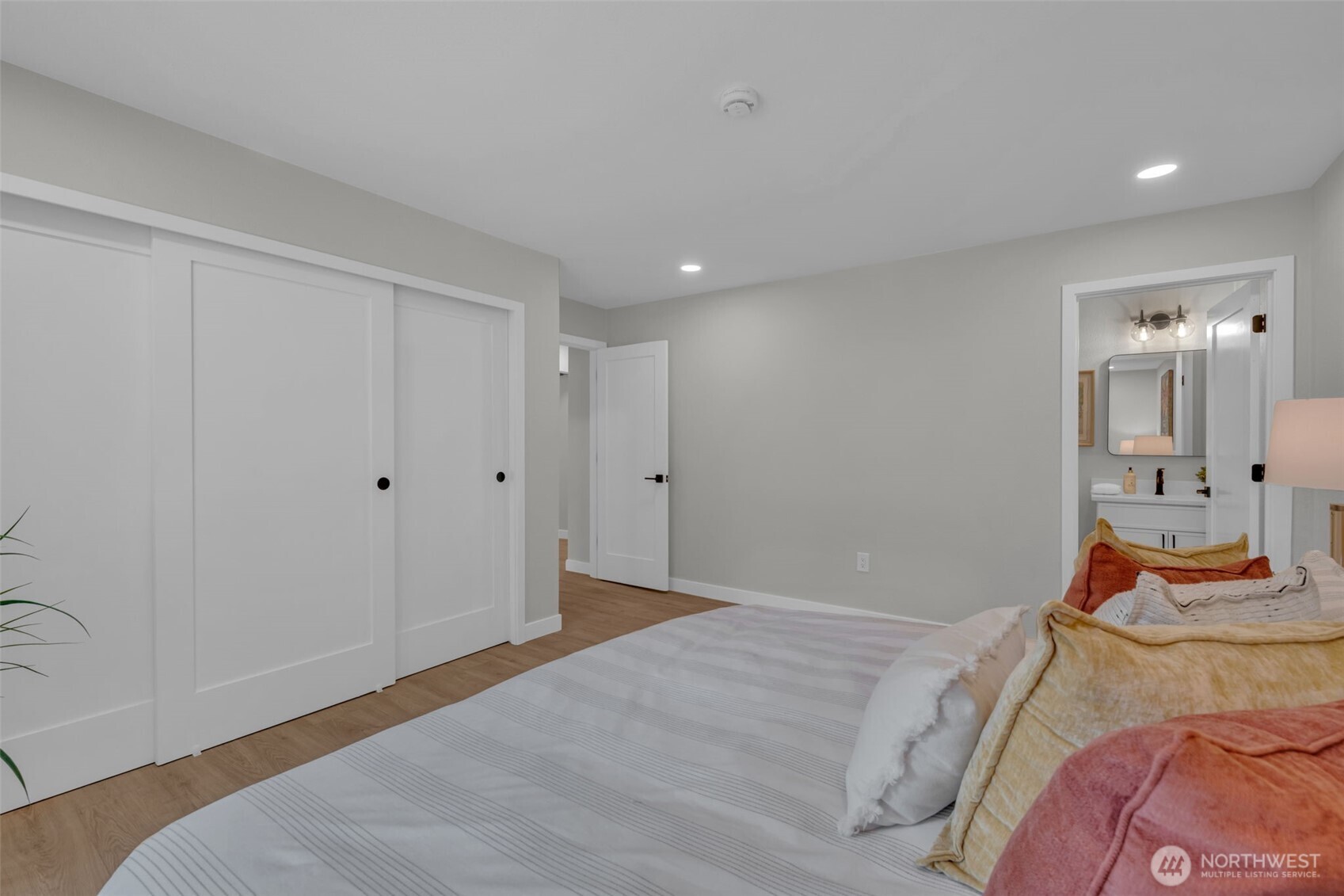 11701 100th Avenue 5 Property Photo 6