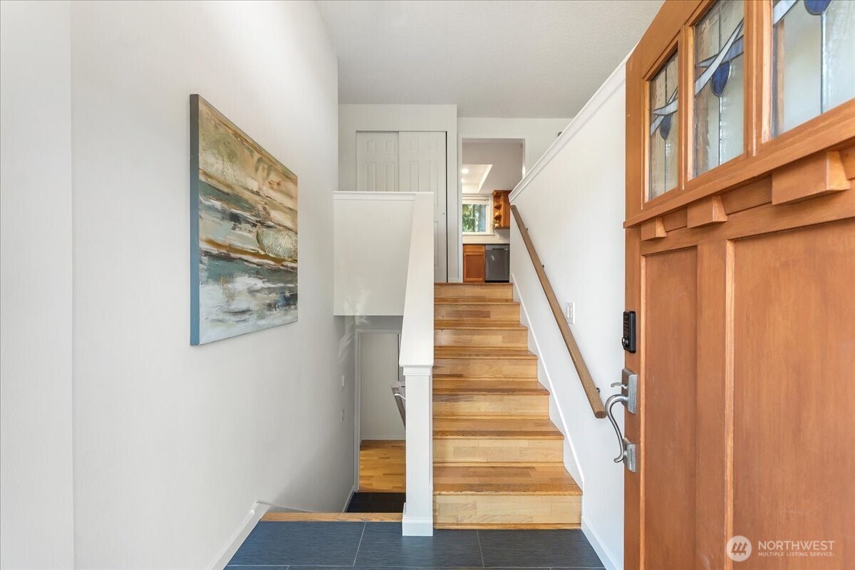 9210 166th Place Property Photo 3