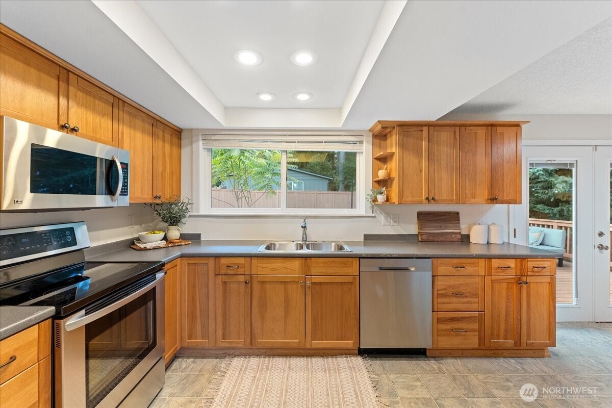 9210 166th Place Property Photo 11