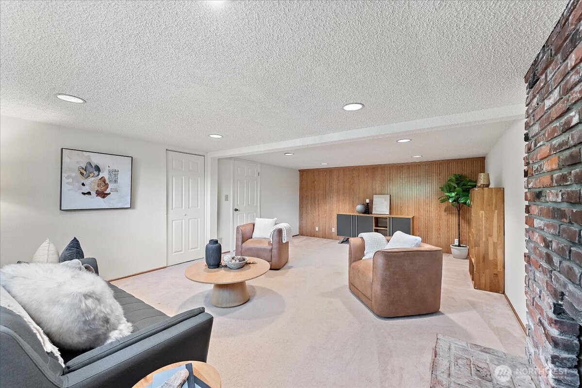 9210 166th Place Property Photo 20