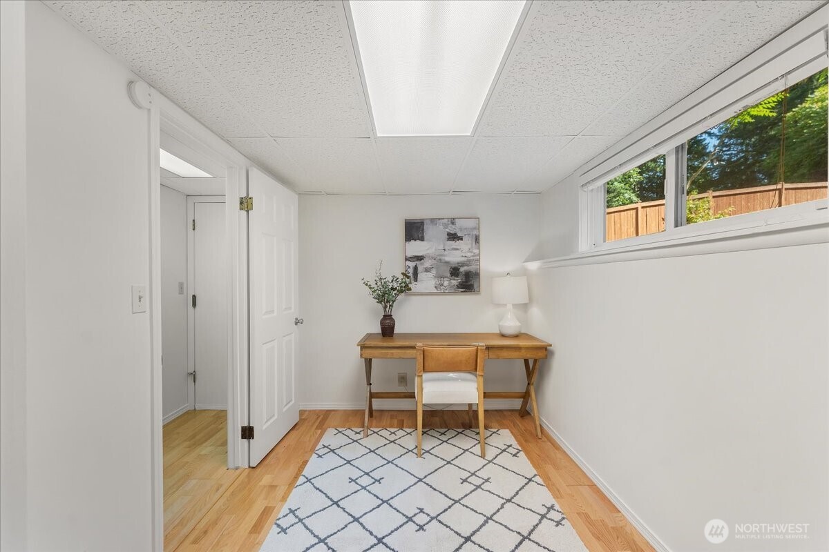 9210 166th Place Property Photo 21