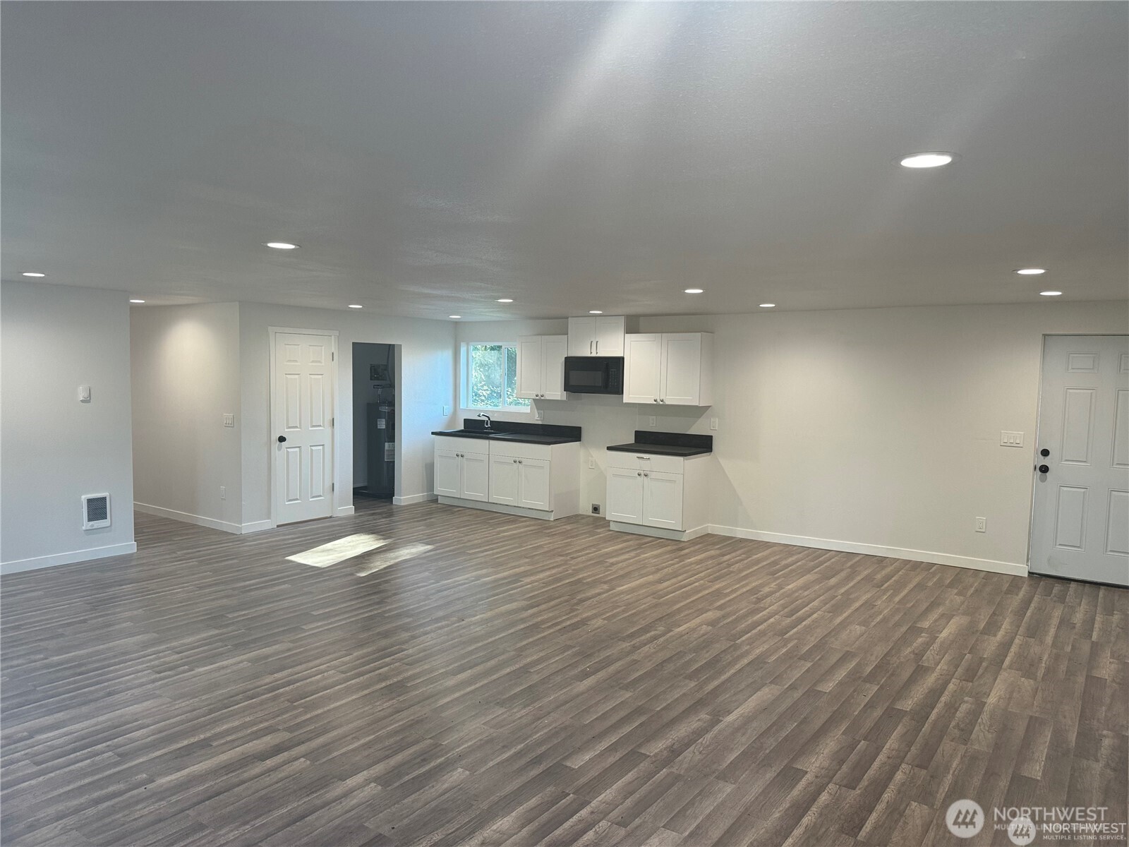 30 E Sylvan Heights Lane Property Photo 8