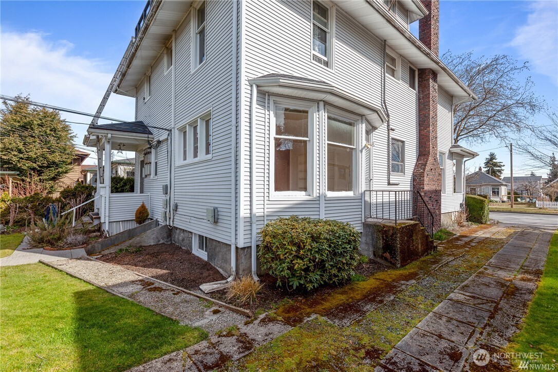 1714 Colby Avenue 2 Property Photo 3