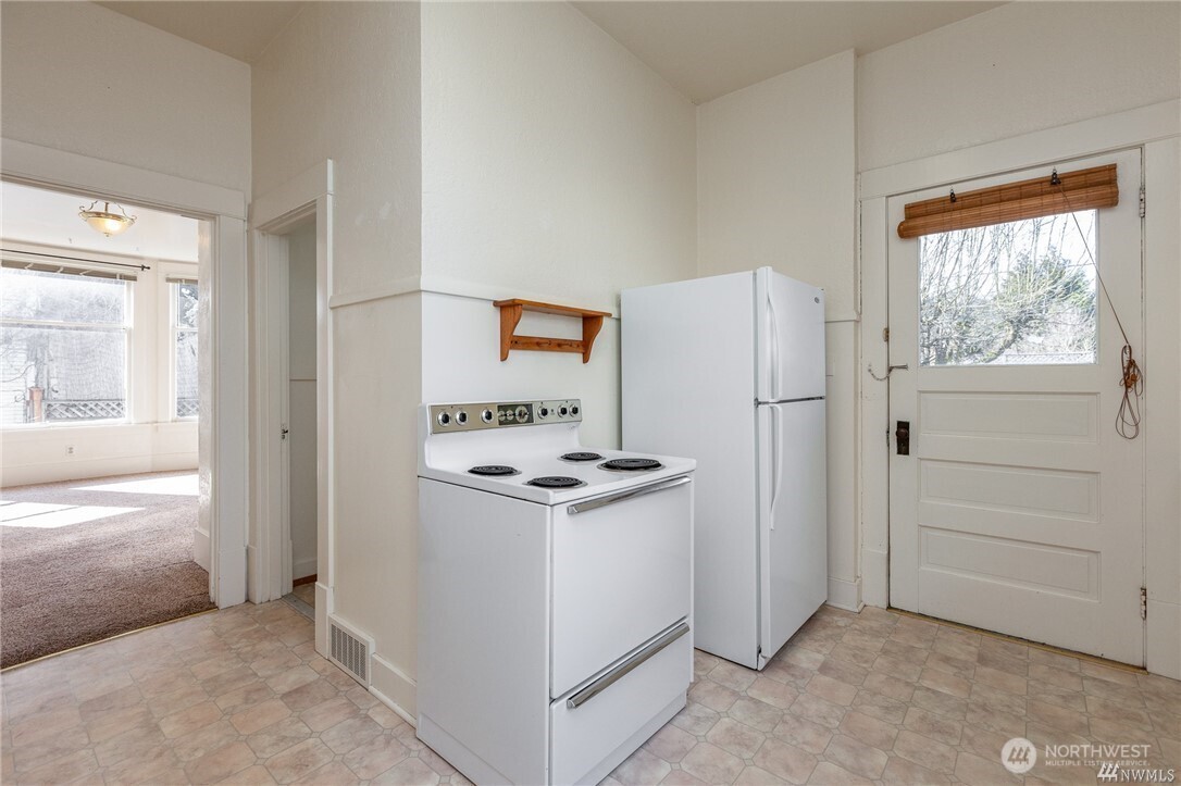 1714 Colby Avenue 2 Property Photo 7