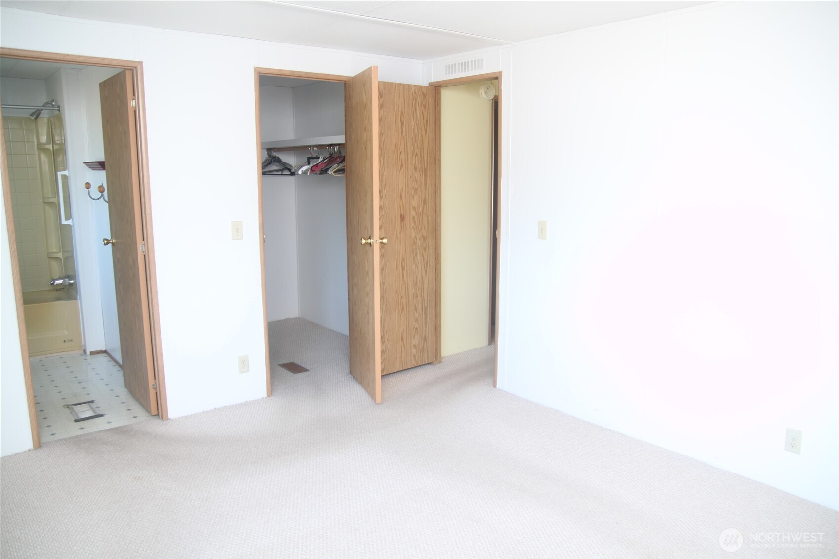 102 Sereno Circle Drive Property Photo 17