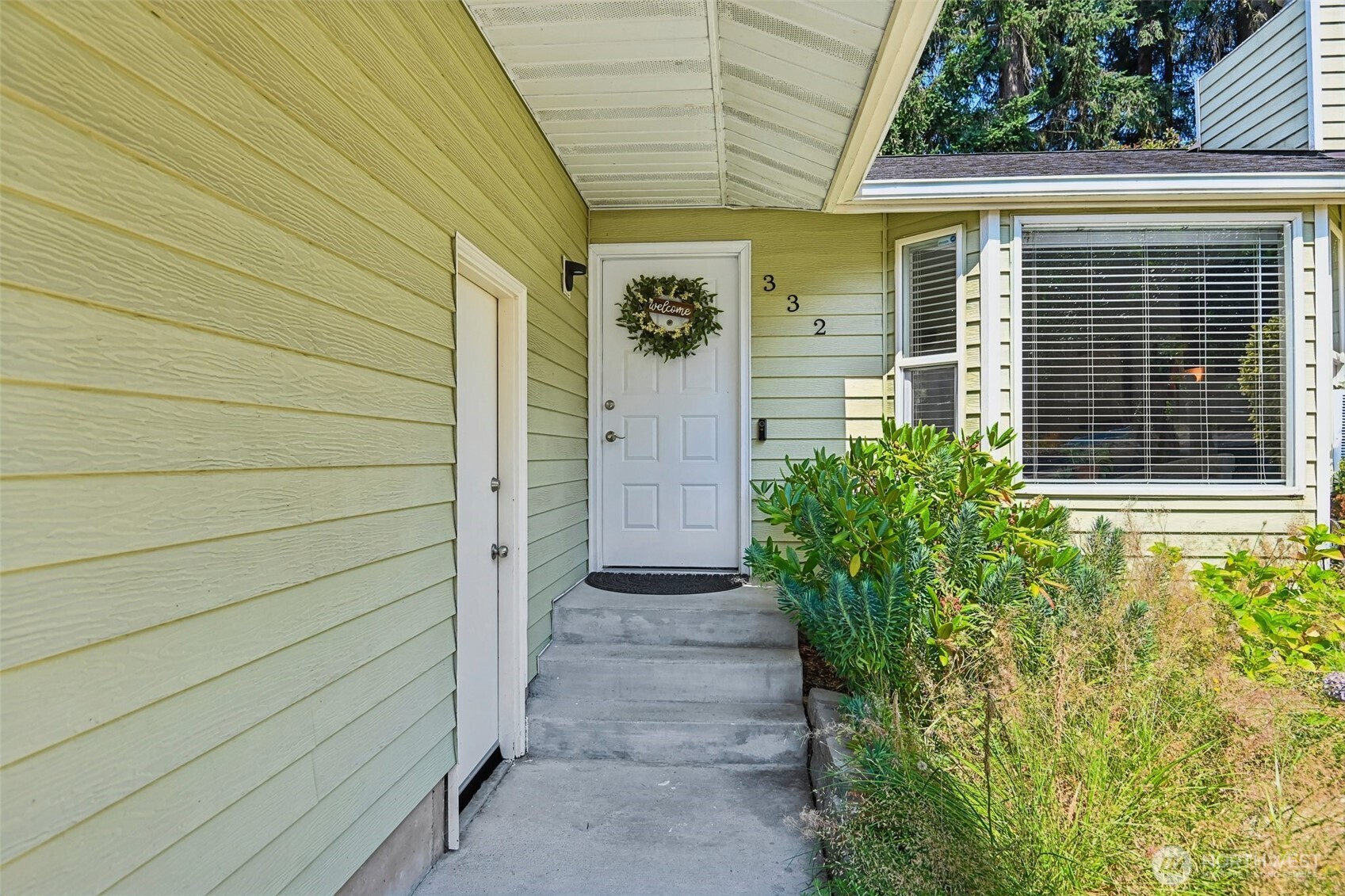 332 S 314th Place Property Photo 3